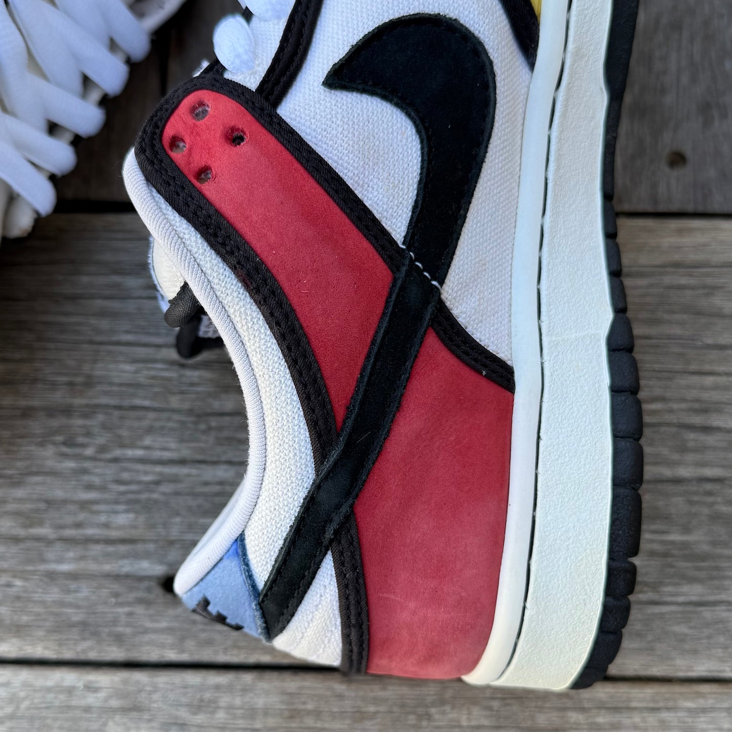 Nike SB Dunk Low Piet Mondrain Size 9