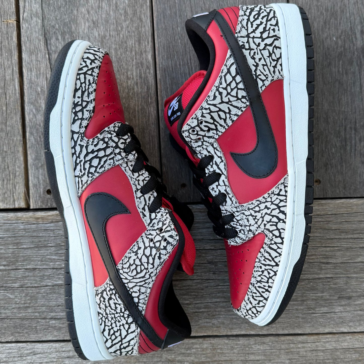 Nike SB Dunk Low Red Cement Supreme Size 10