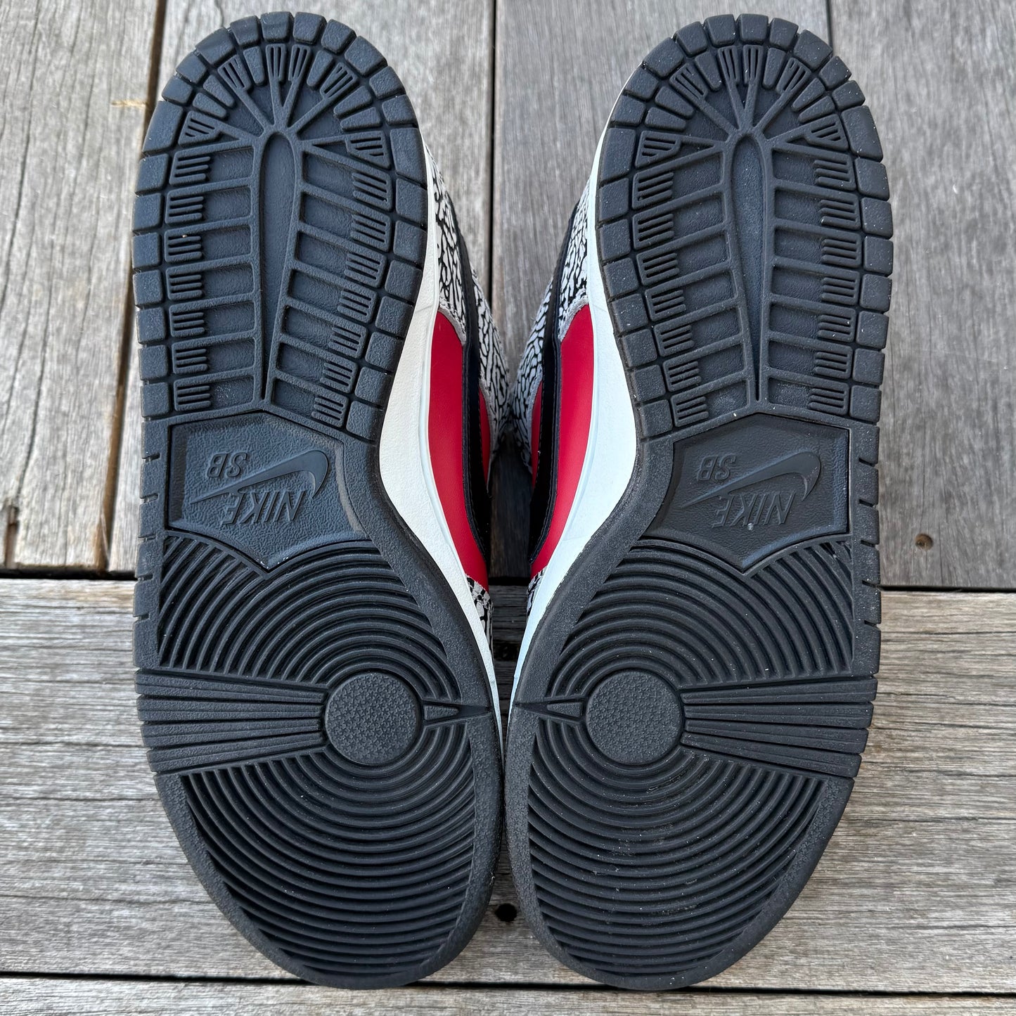 Nike SB Dunk Low Red Cement Supreme Size 10