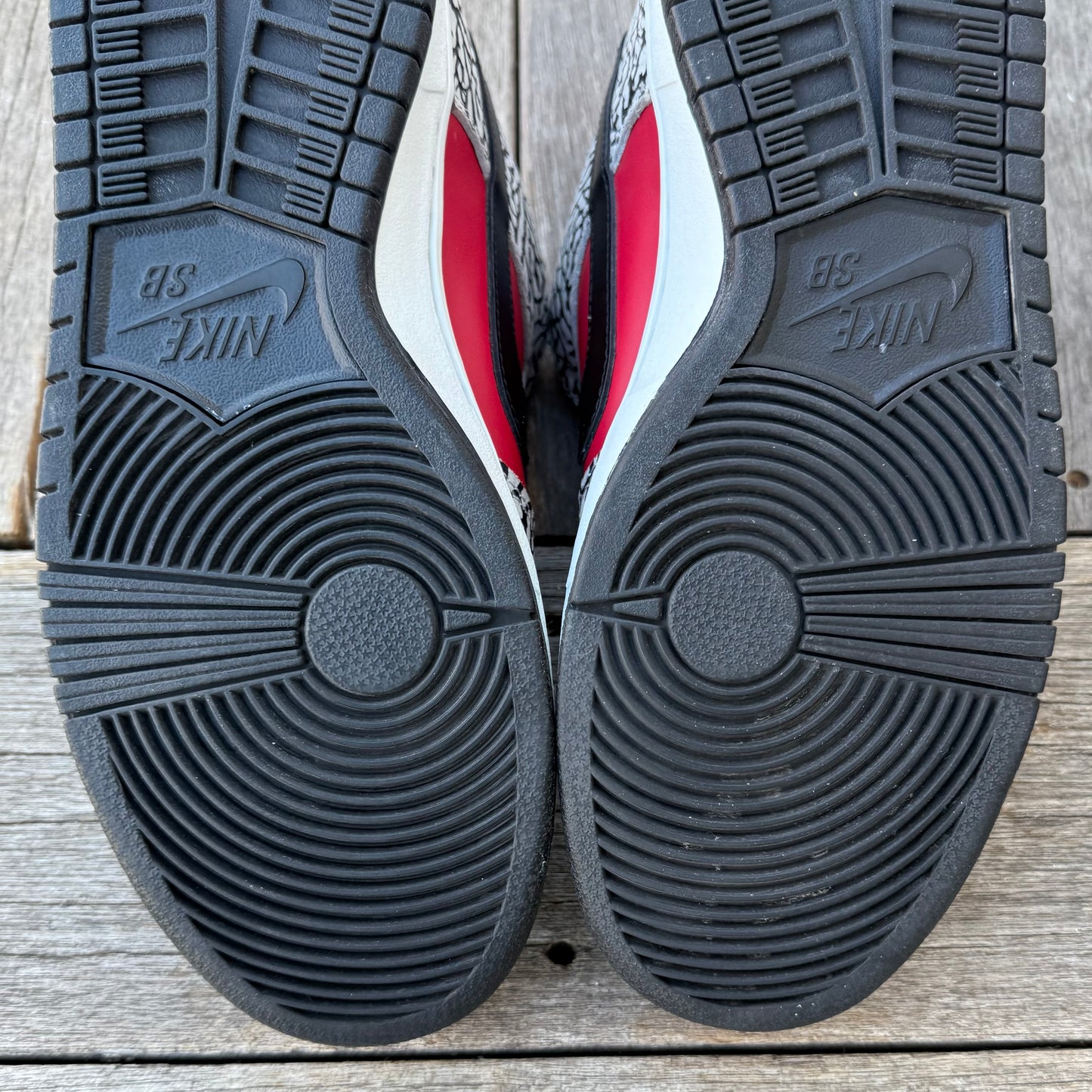 Nike SB Dunk Low Red Cement Supreme Size 10