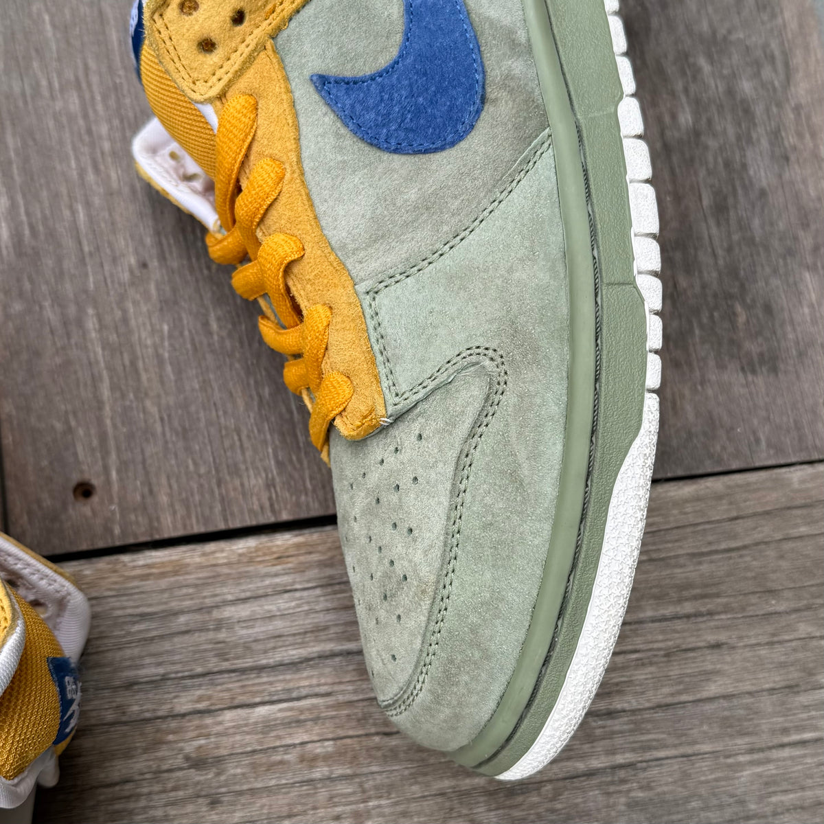 Nike SB Dunk Low Puff N Stuff Size 11