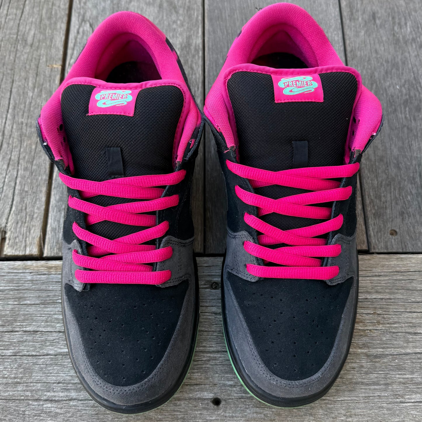 Nike SB Dunk Low Northern Lights Size 12