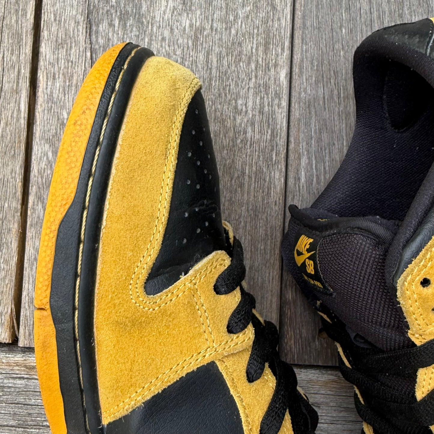 Nike SB Dunk Low Iowa Size 10.5