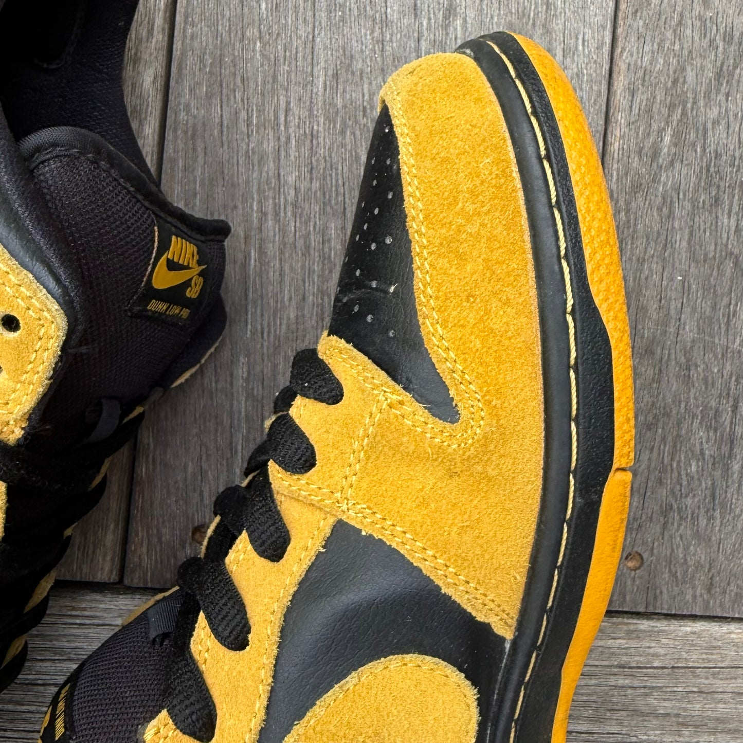 Nike SB Dunk Low Iowa Size 10.5