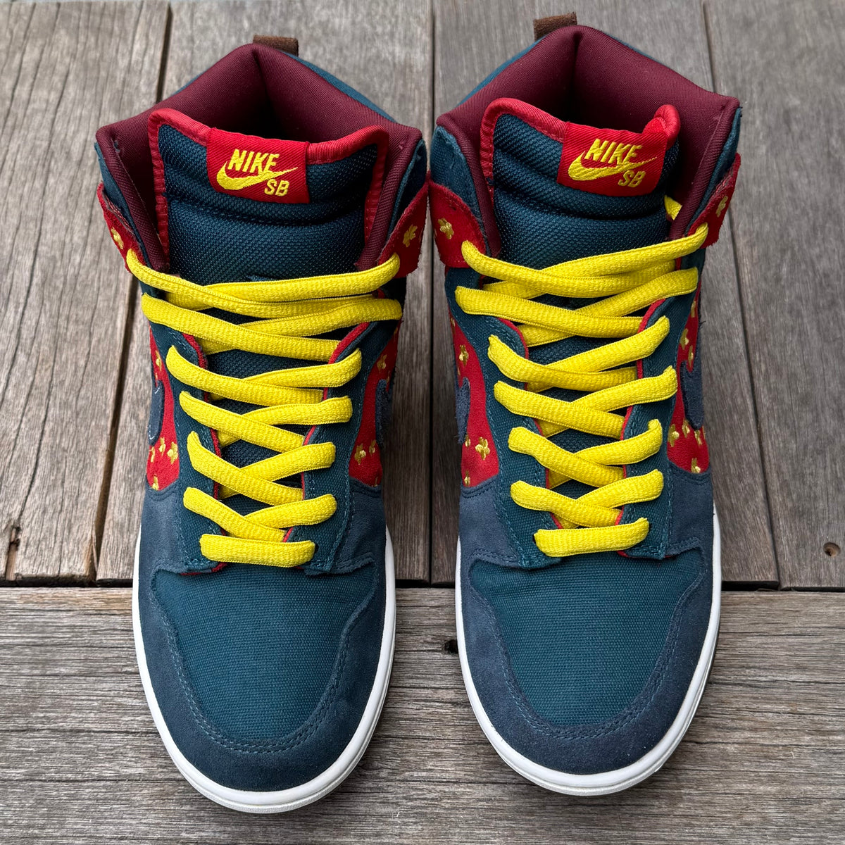 Nike SB Dunk High Quagmire Size 9