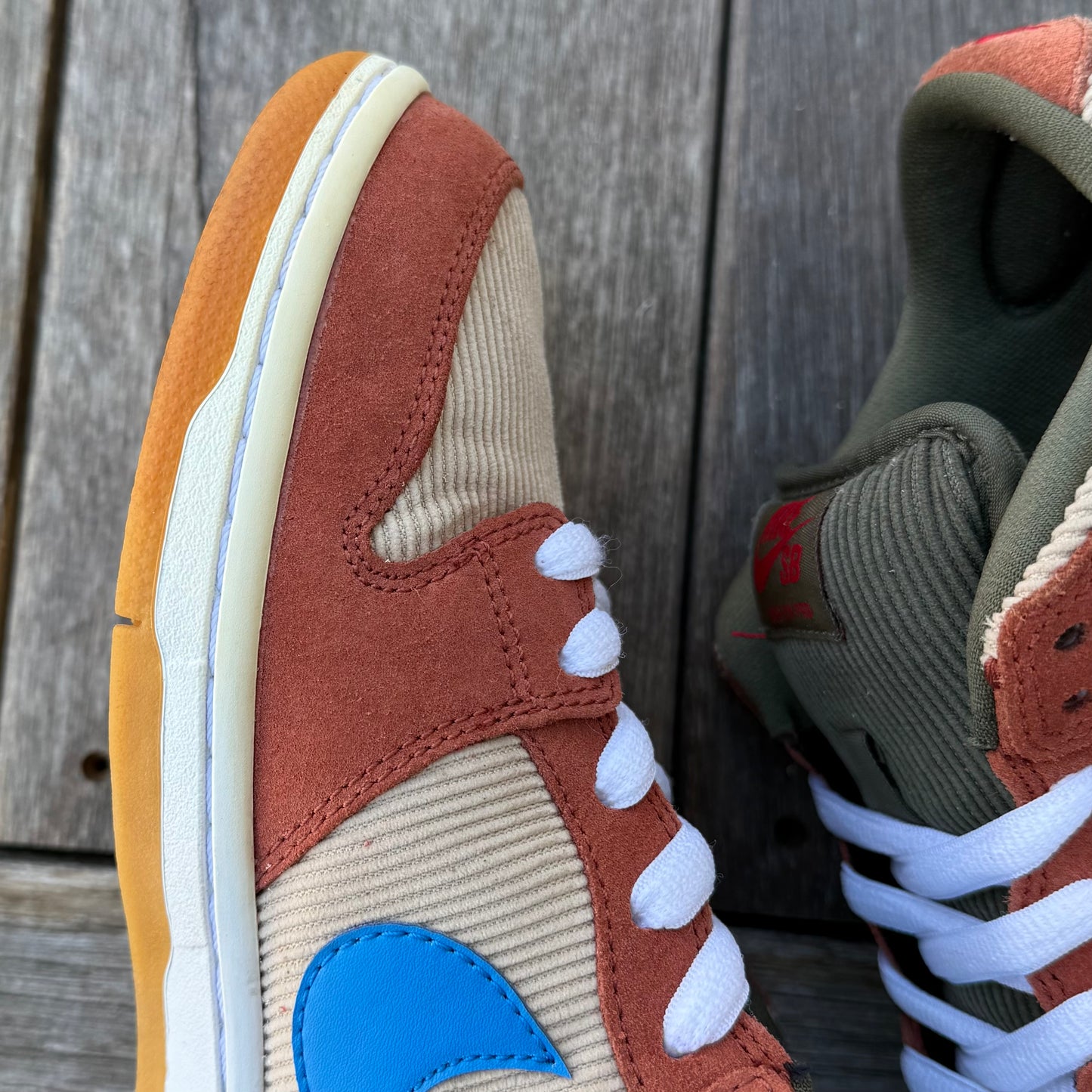 Nike SB Dunk Low Dusty Peach Corduroy Size 8.5