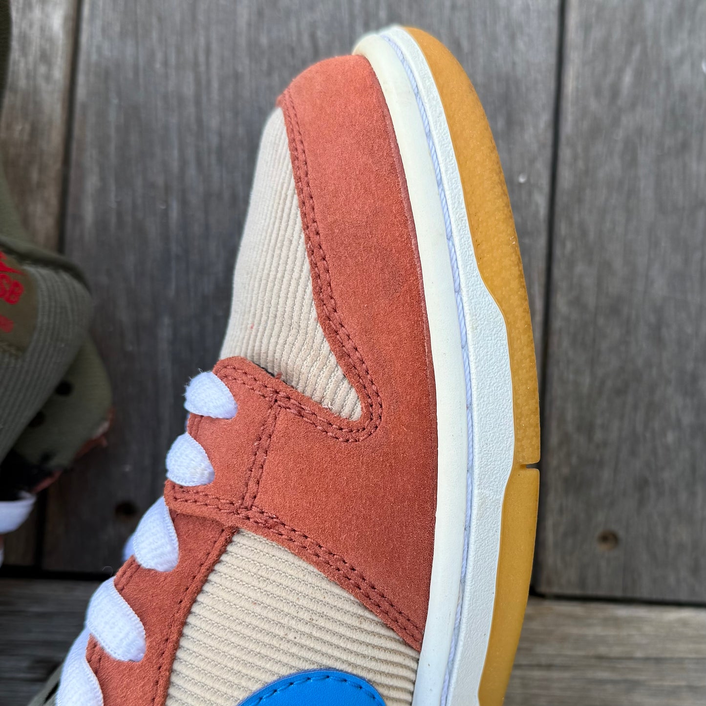 Nike SB Dunk Low Dusty Peach Corduroy Size 8.5