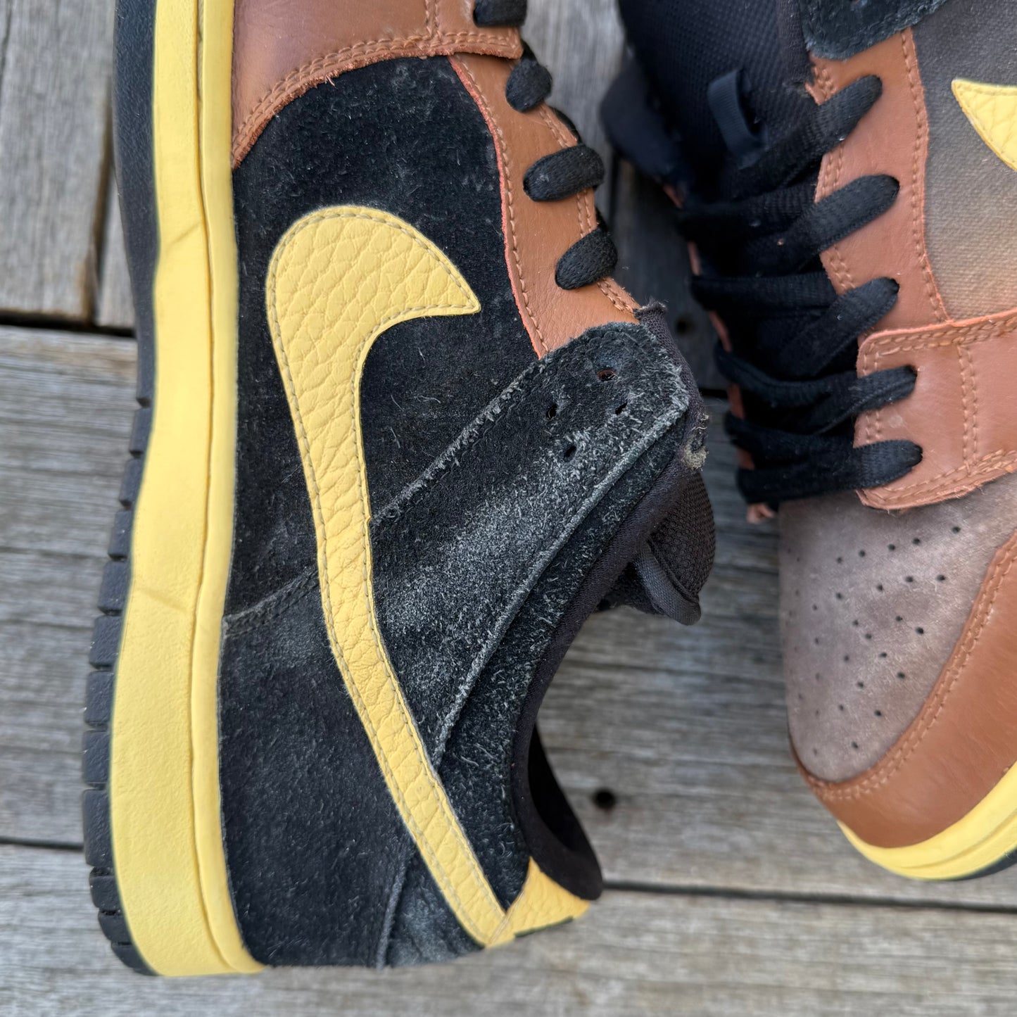 Nike SB Dunk Low Black & Tan Size 11.5