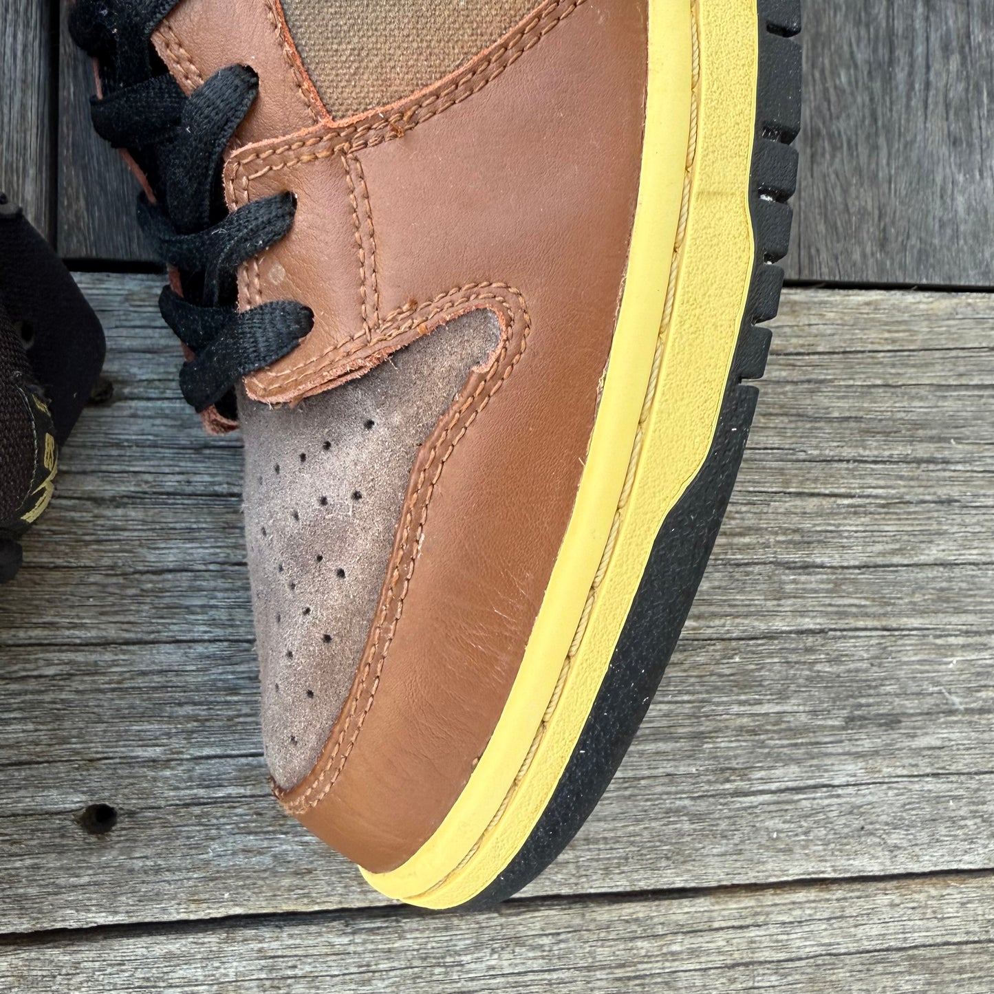 Nike SB Dunk Low Black & Tan Size 11.5