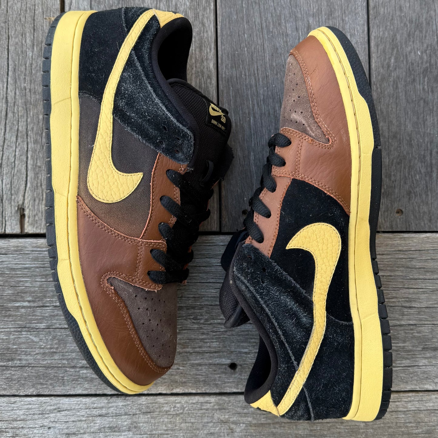 Nike SB Dunk Low Black & Tan Size 11.5