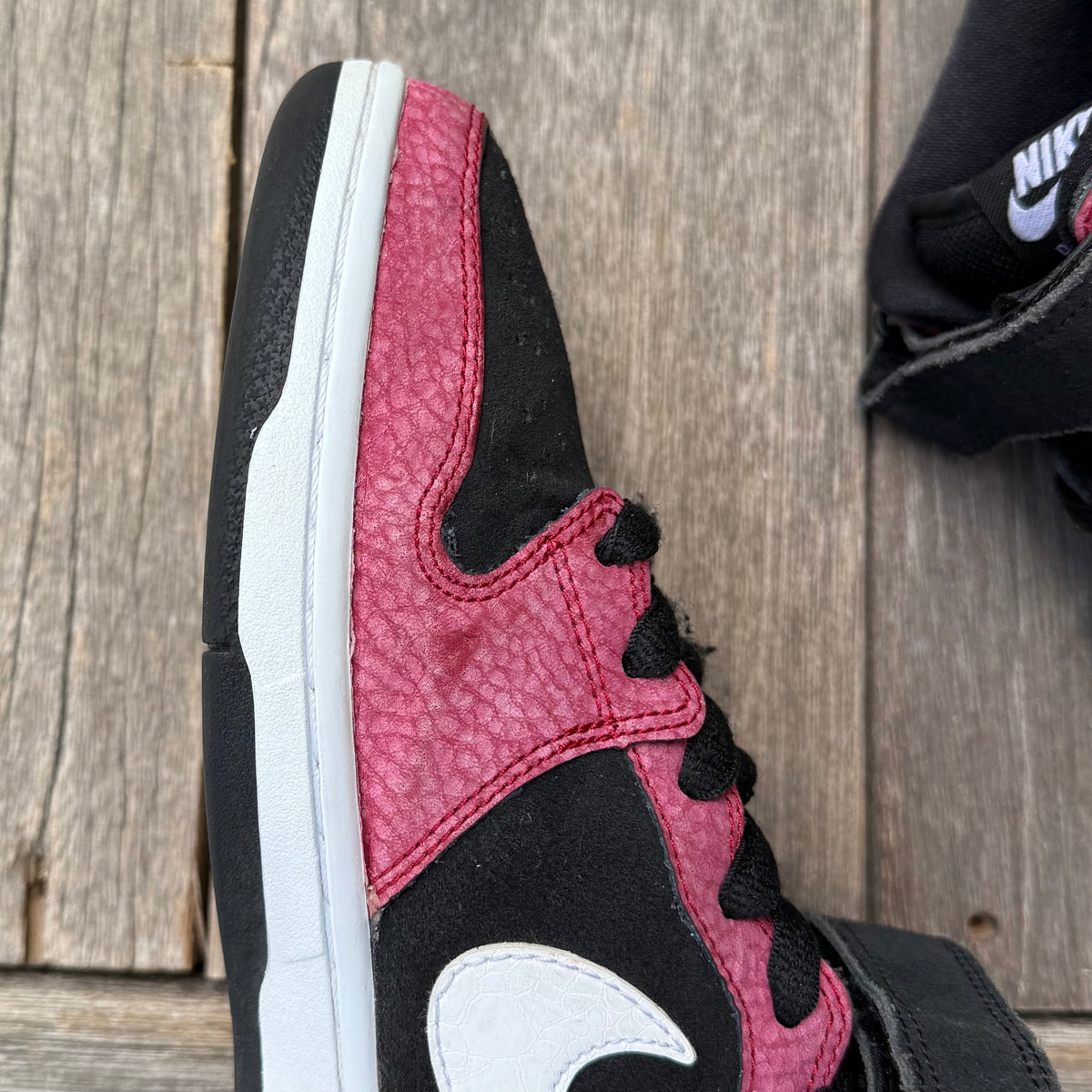 Nike SB Dunk Mid Black/White/Red Cement Size 10