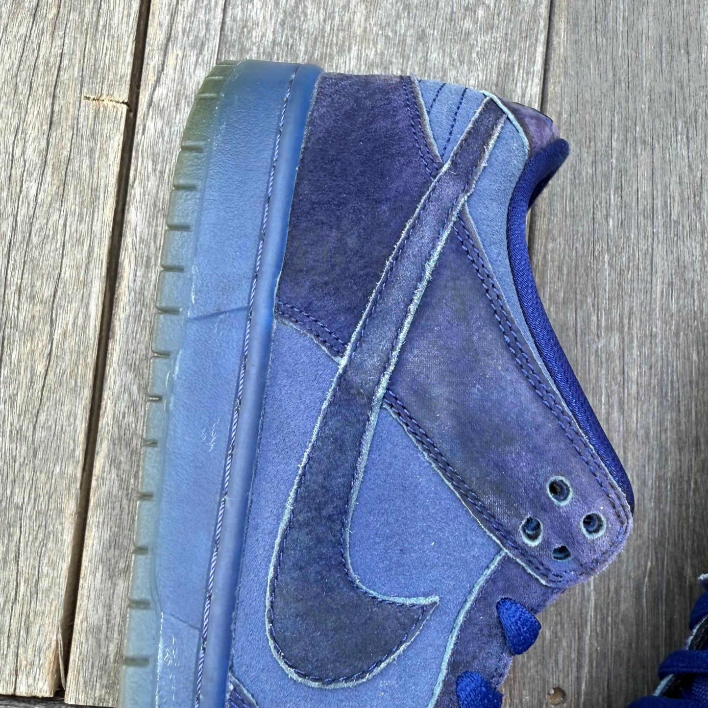 Nike SB Dunk Low Blue Moon Size 10.5