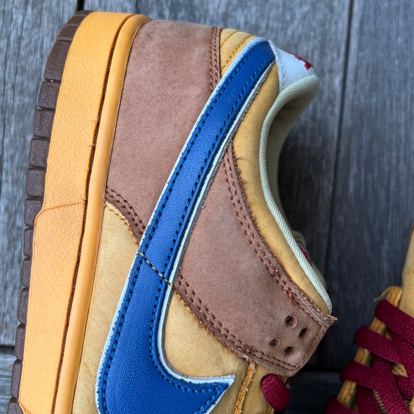 Nike SB Dunk Low Newcastle Brown Ale Size 10.5