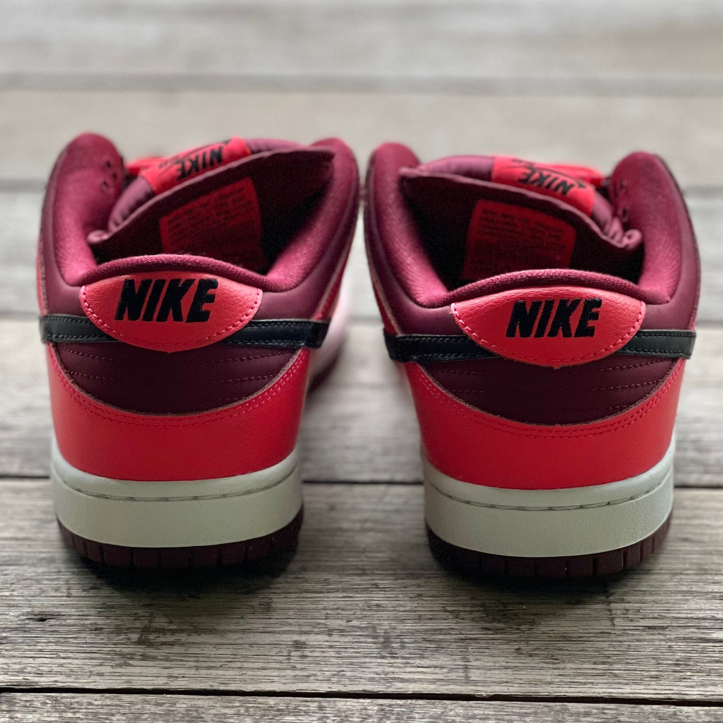Nike SB Dunk Low Laser Crimson Size 9