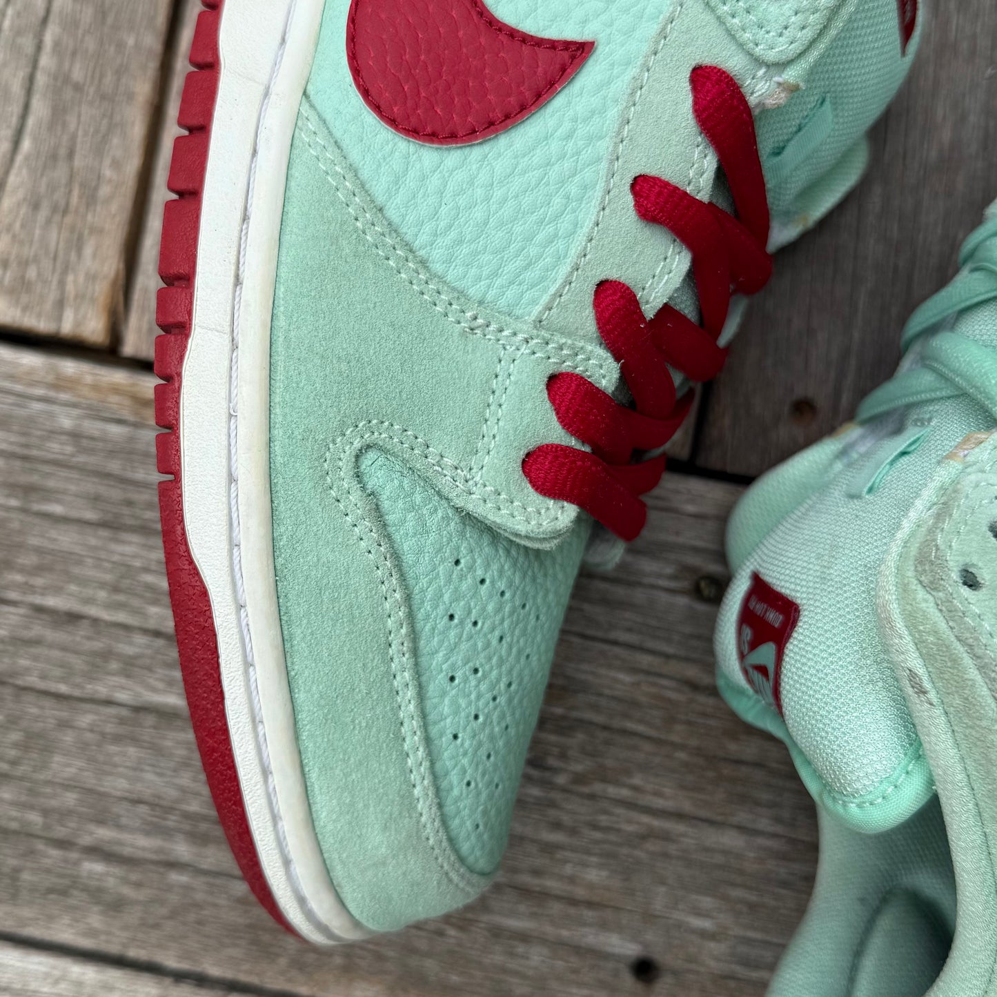 Nike SB Dunk Low Monopoly Mint Size 10