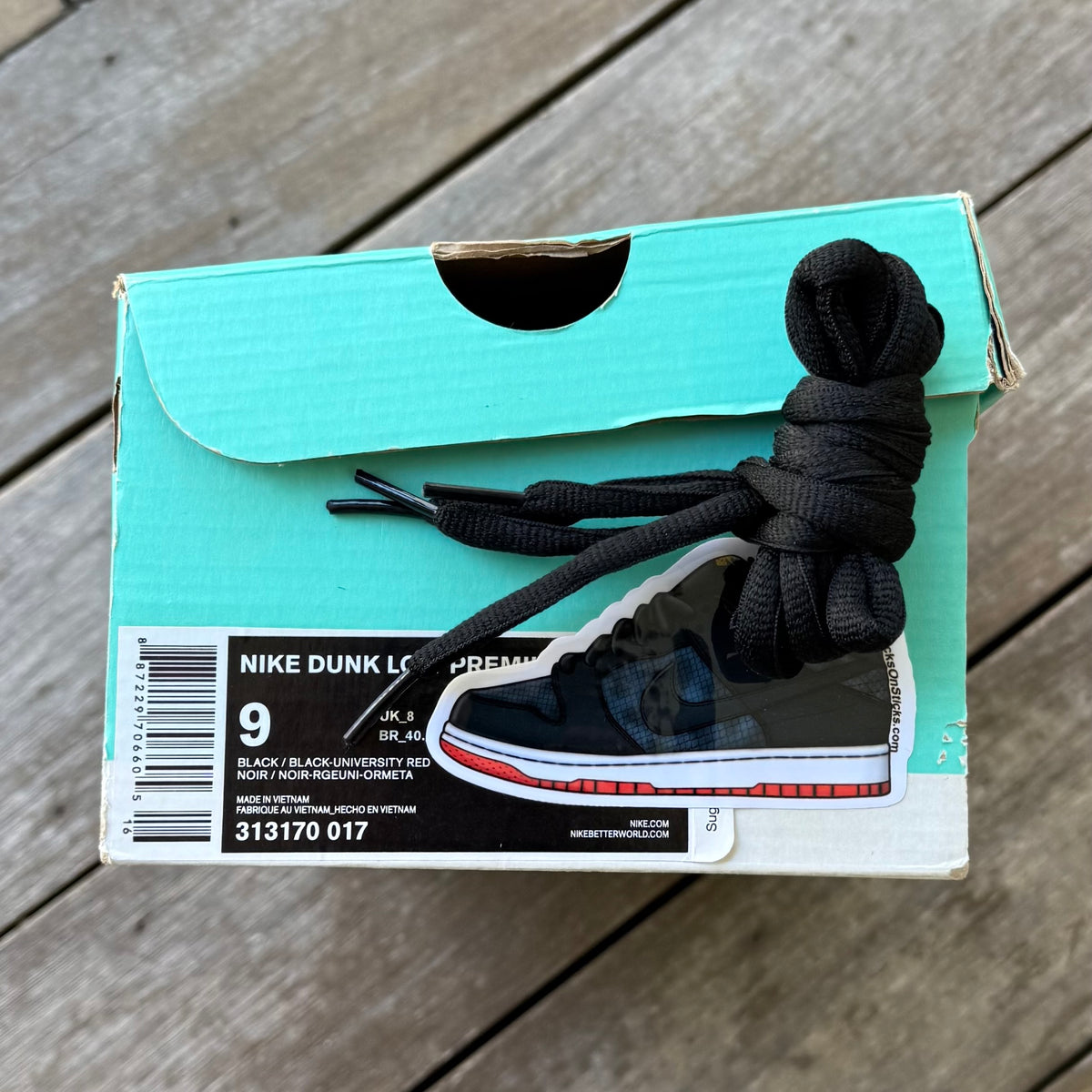Nike SB Dunk Low Snake Eyes Size 9