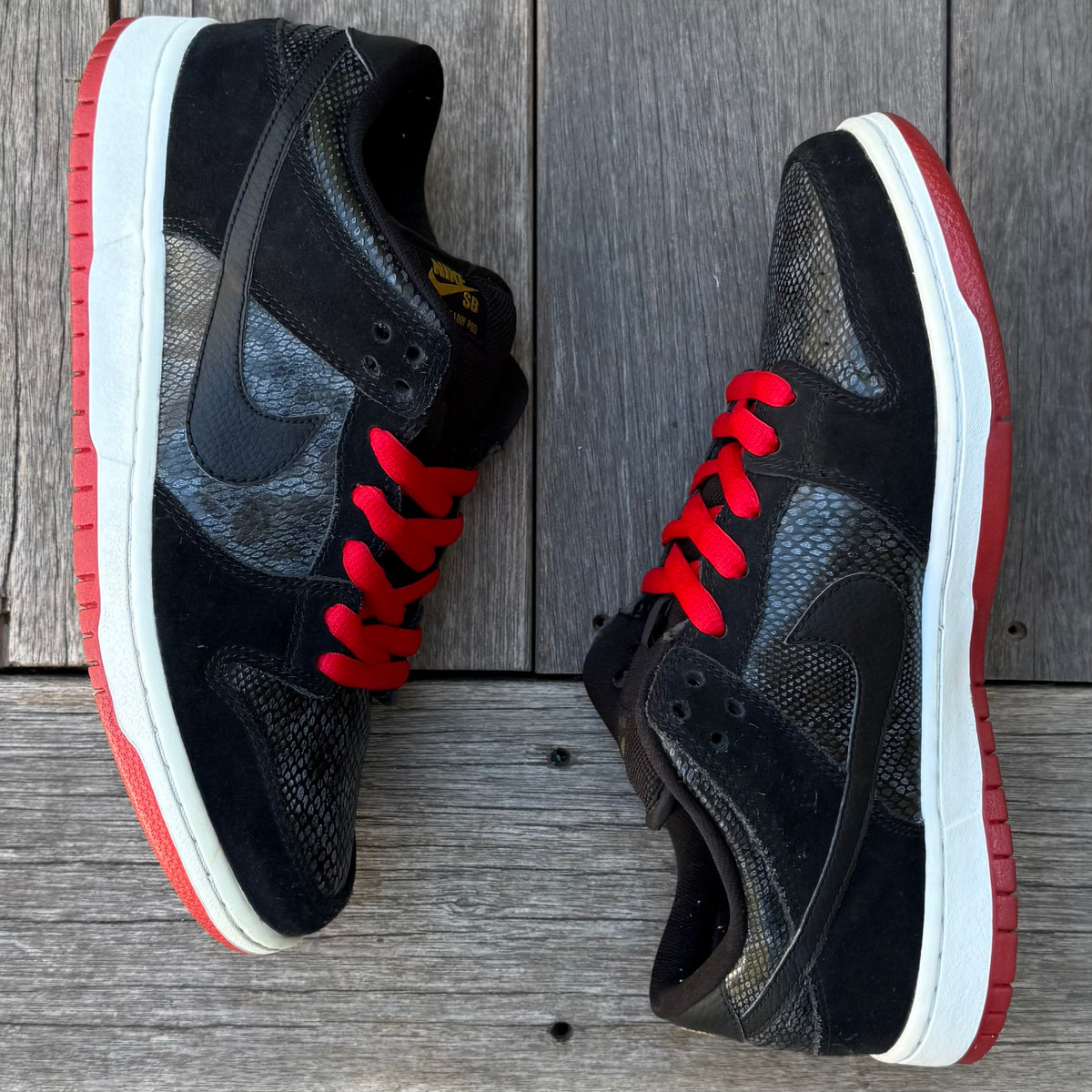 Nike SB Dunk Low Snake Eyes Size 9