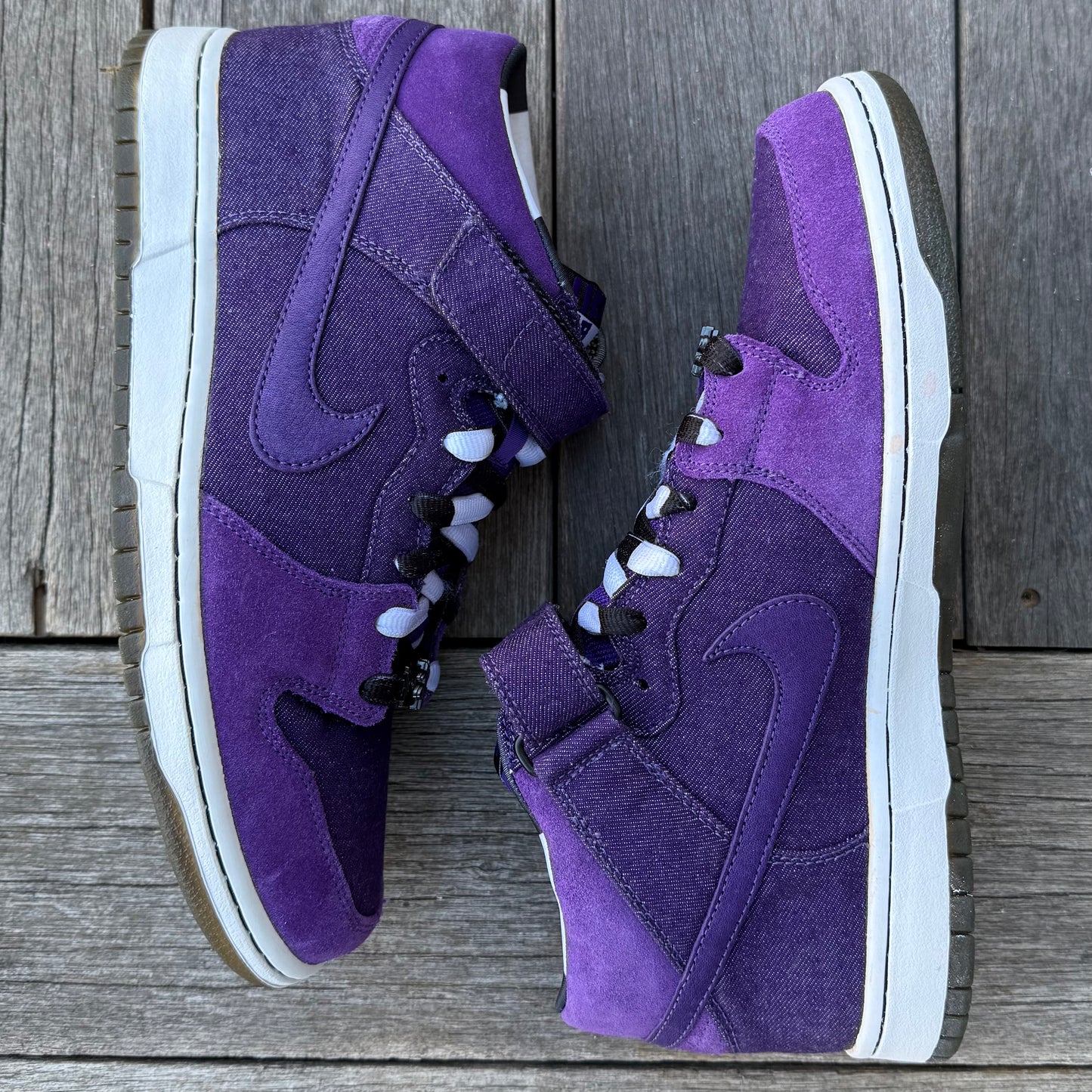 Nike SB Dunk Mid Dirty Money Size 9.5