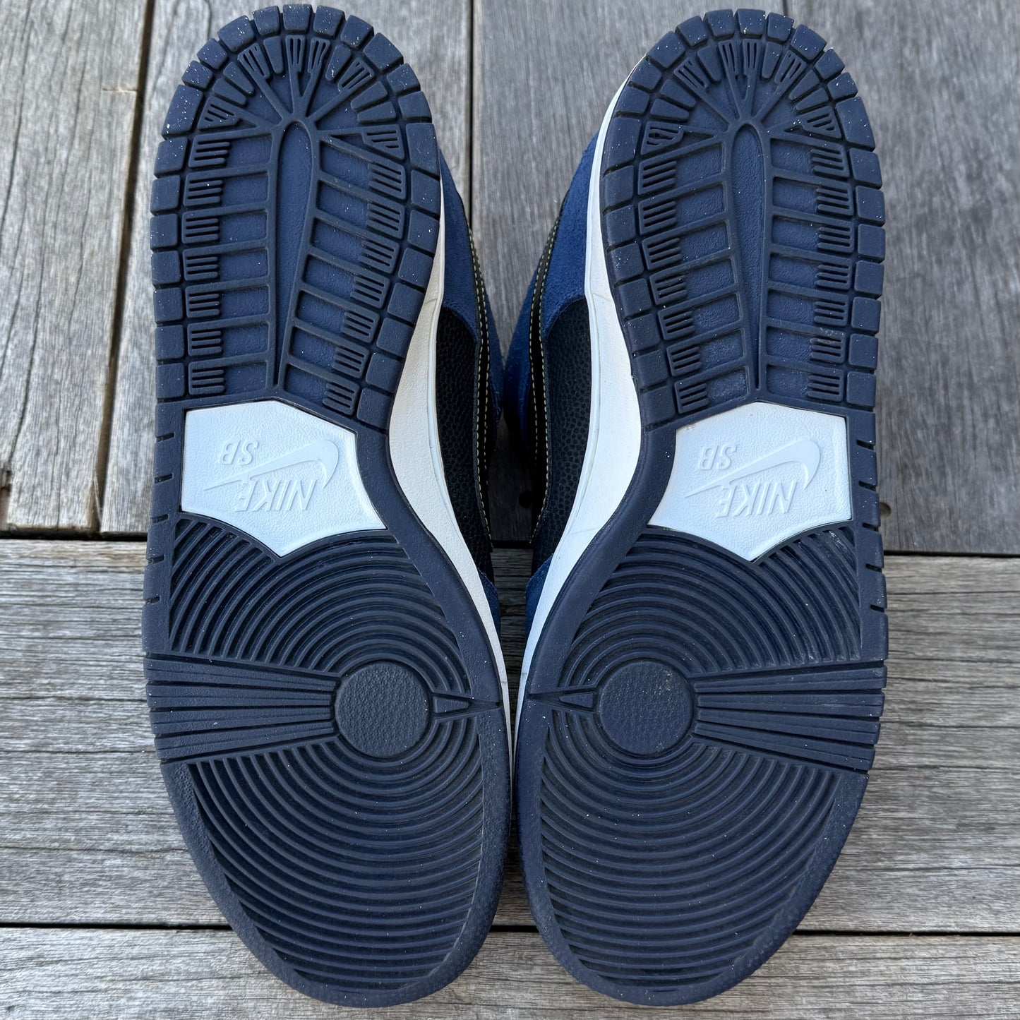 Nike SB Dunk Low Midnight Navy Volt Size 12