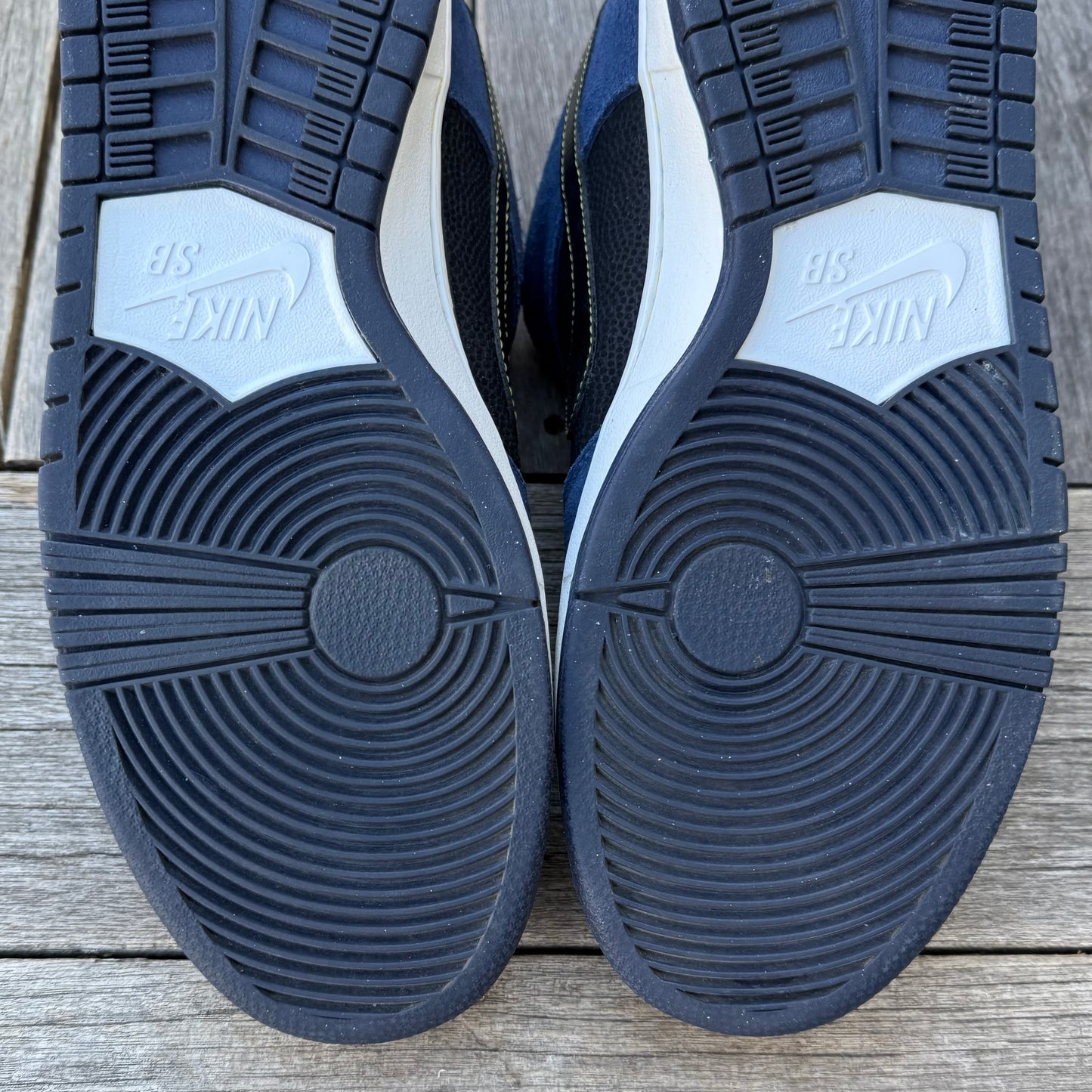 Nike SB Dunk Low Midnight Navy Volt Size 12