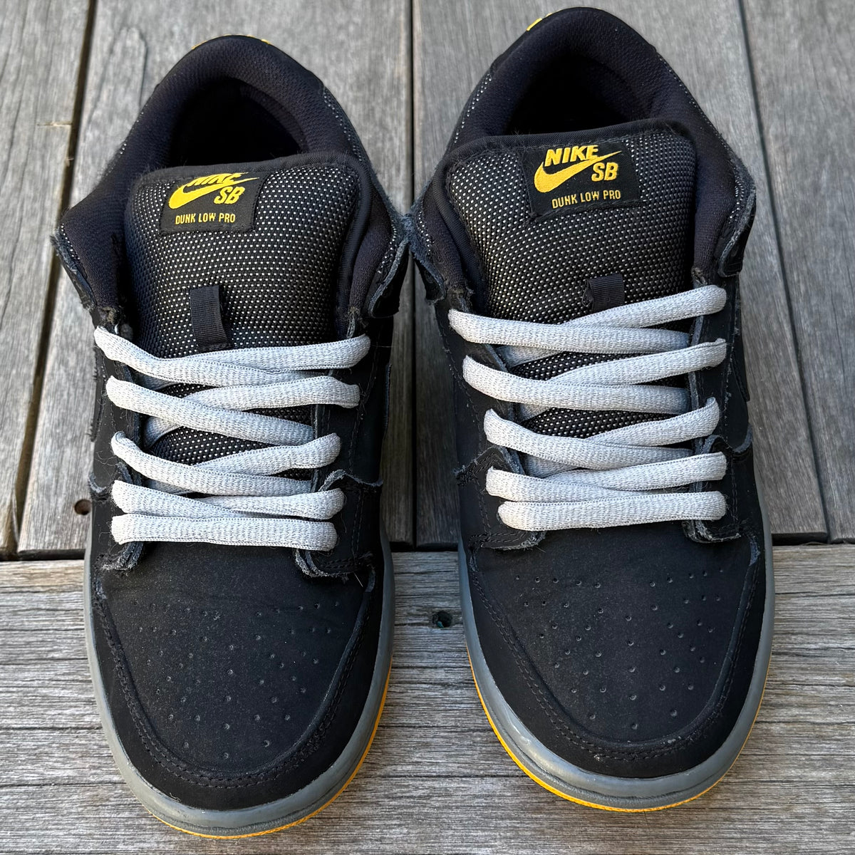 Nike SB Dunk Low Black University Gold ‘Batman’ Size 7.5