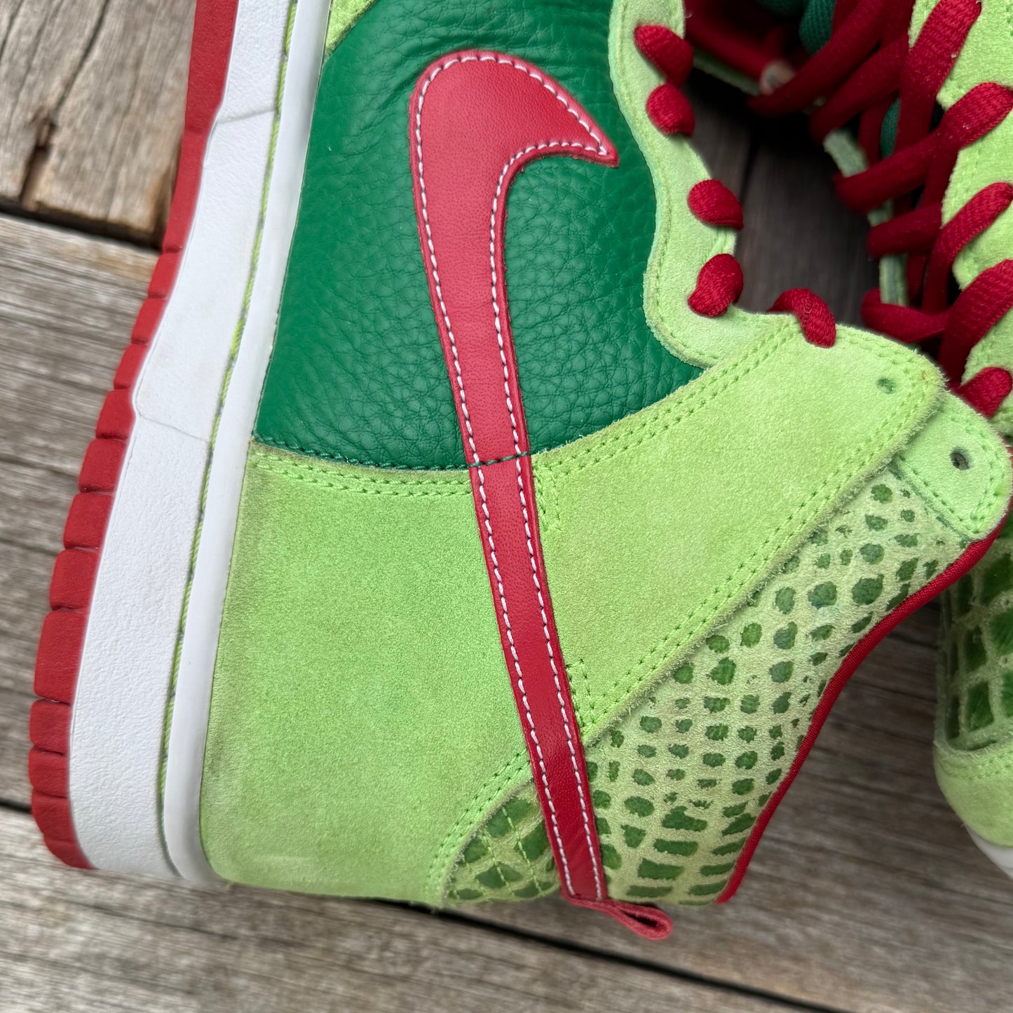 Nike SB Dunk High Dr Feelgood Size 9