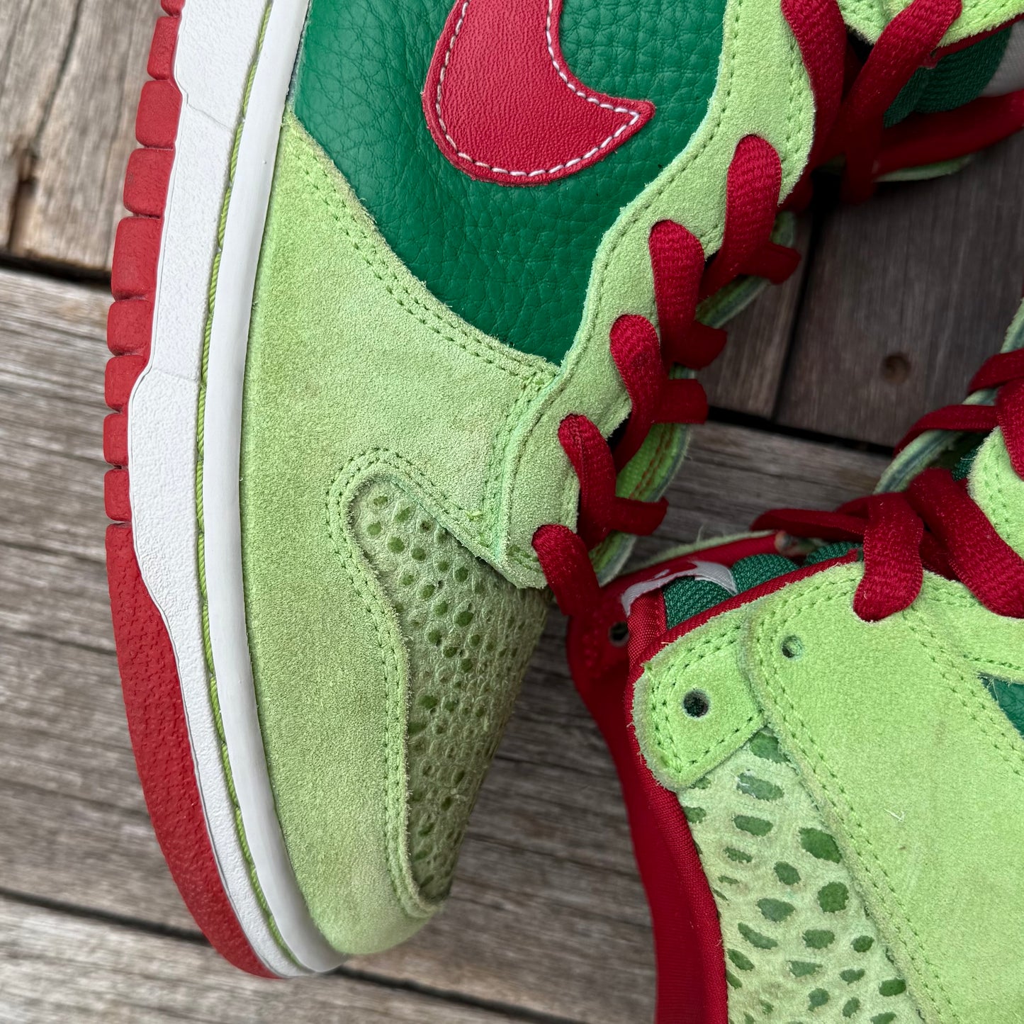 Nike SB Dunk High Dr Feelgood Size 9