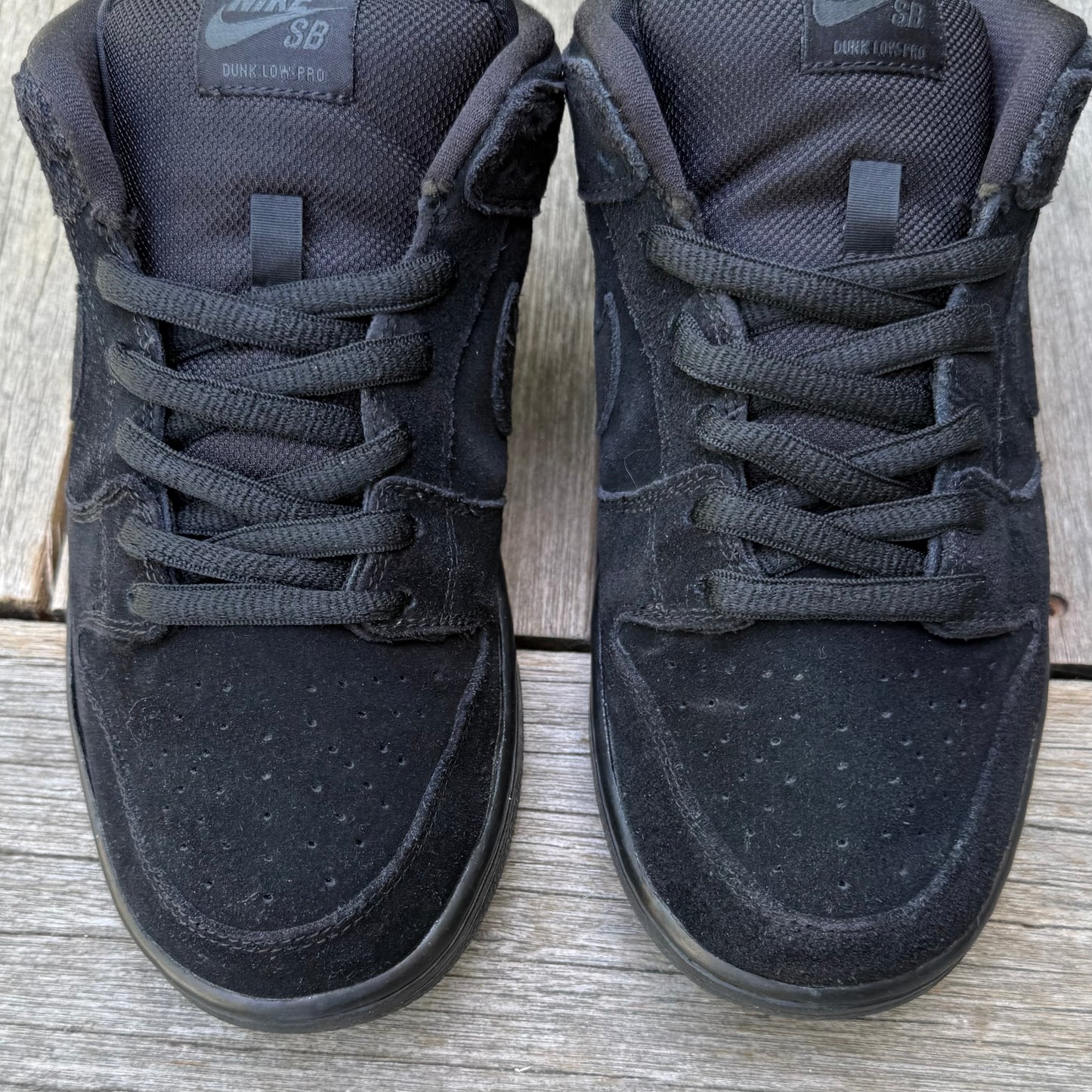 Nike SB Dunk Low Blackout Size 9.5