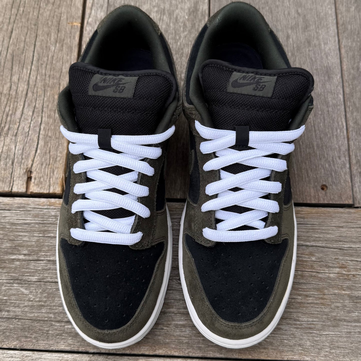 Nike SB Dunk Low UnLoden Size 9.5
