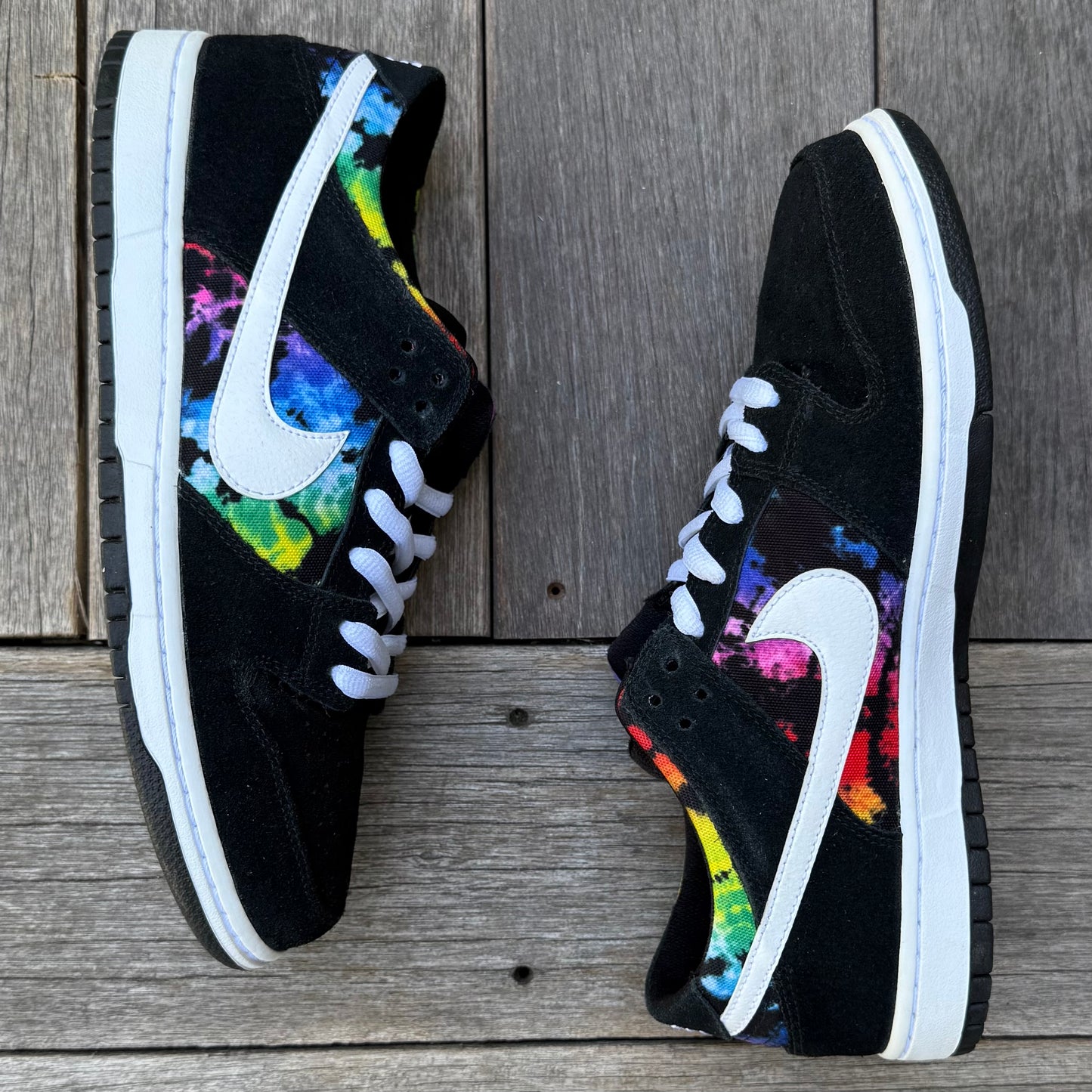 Nike SB Dunk Low Rainbow Tie Dye IW (SAMPLE) Size 10.5