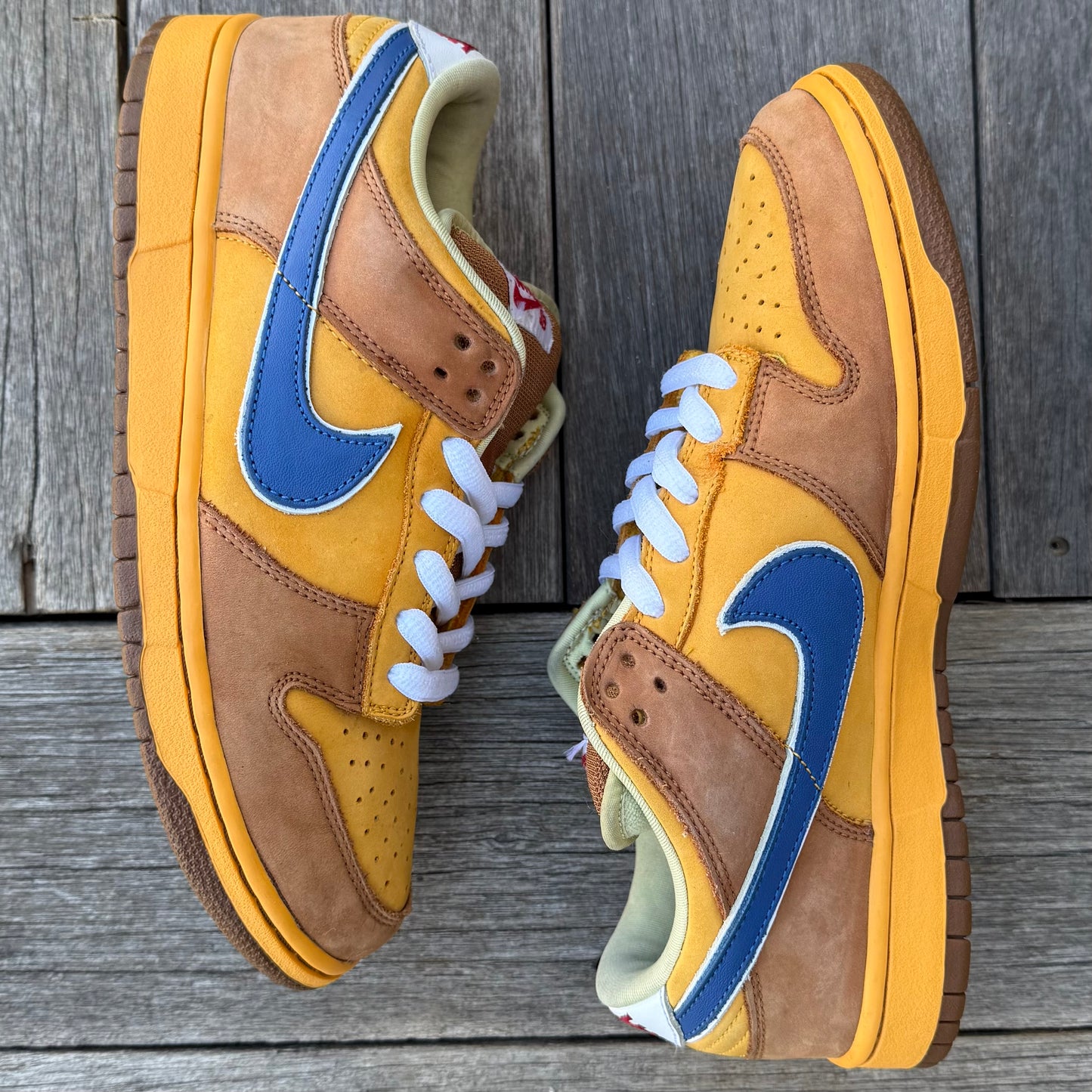 Nike SB Dunk Low Newcastle Brown Ale Size 9