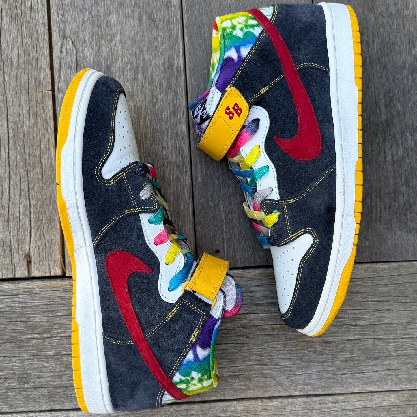 Nike SB Dunk Mid Tie Dye Size 13