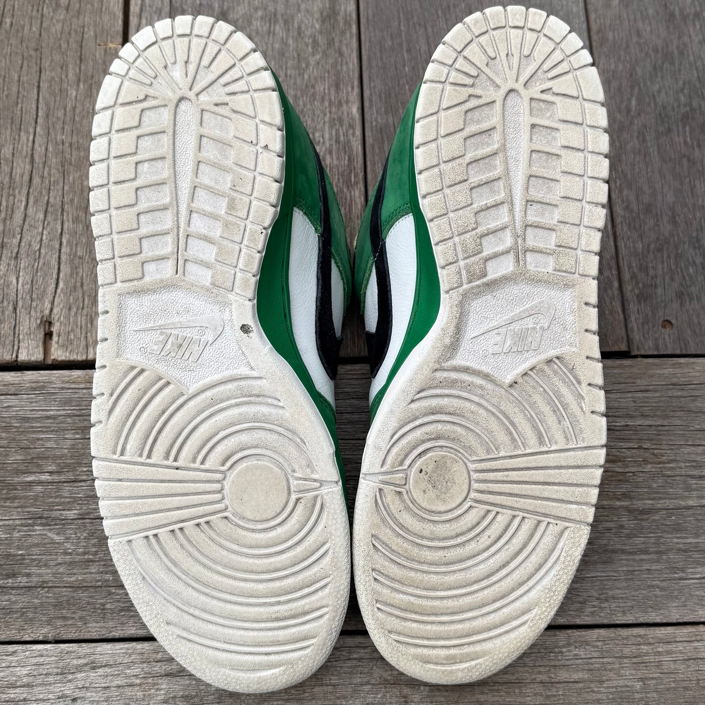 Nike SB Dunk Low Heineken Size 11