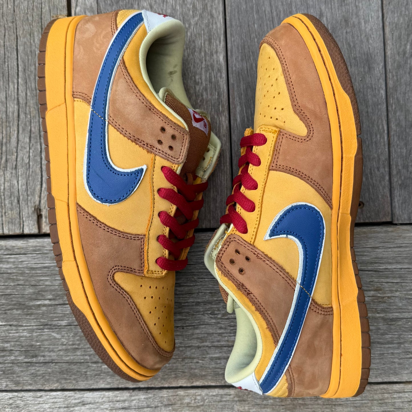 Nike SB Dunk Low Newcastle Brown Ale Size 10