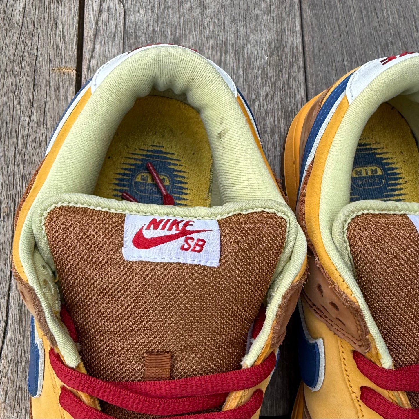 Nike SB Dunk Low Newcastle Brown Ale Size 10