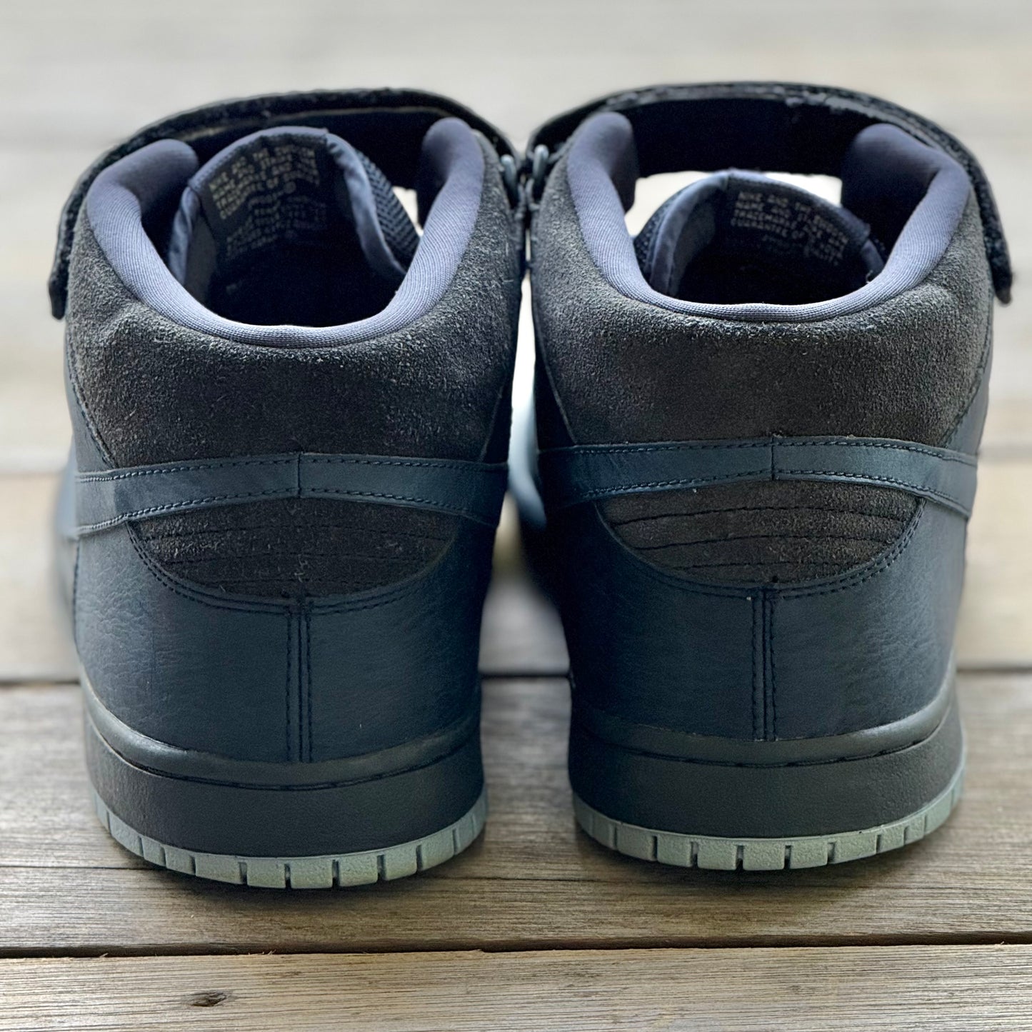 Nike SB Dunk Mid Obsidian Navy Blue Size 11