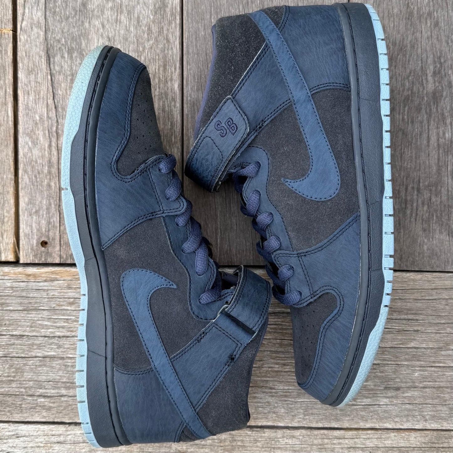 Nike SB Dunk Mid Obsidian Navy Blue Size 11