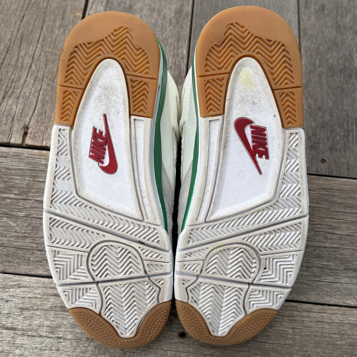 Nike SB Jordan 4 Pine Green Size 9