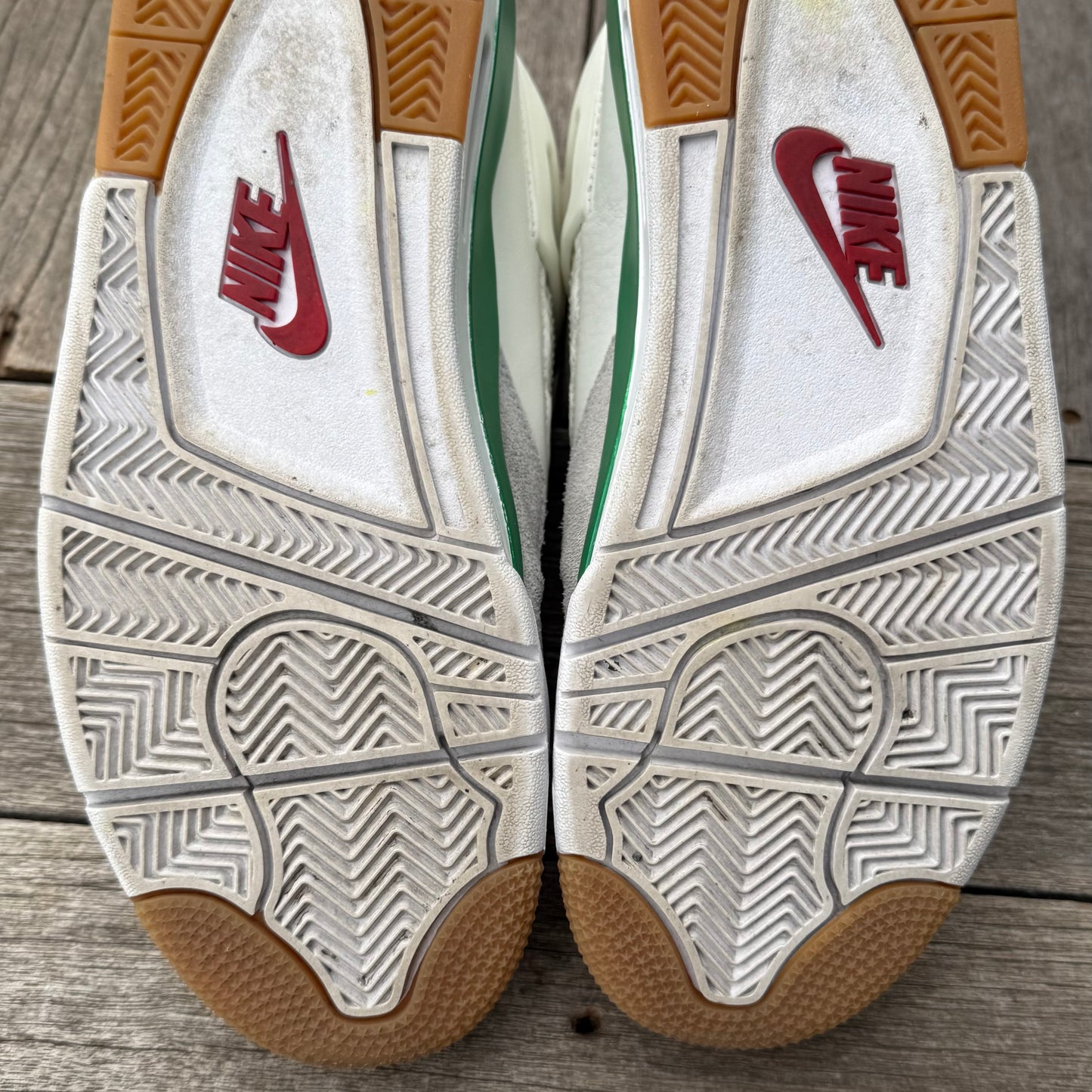 Nike SB Jordan 4 Pine Green Size 9