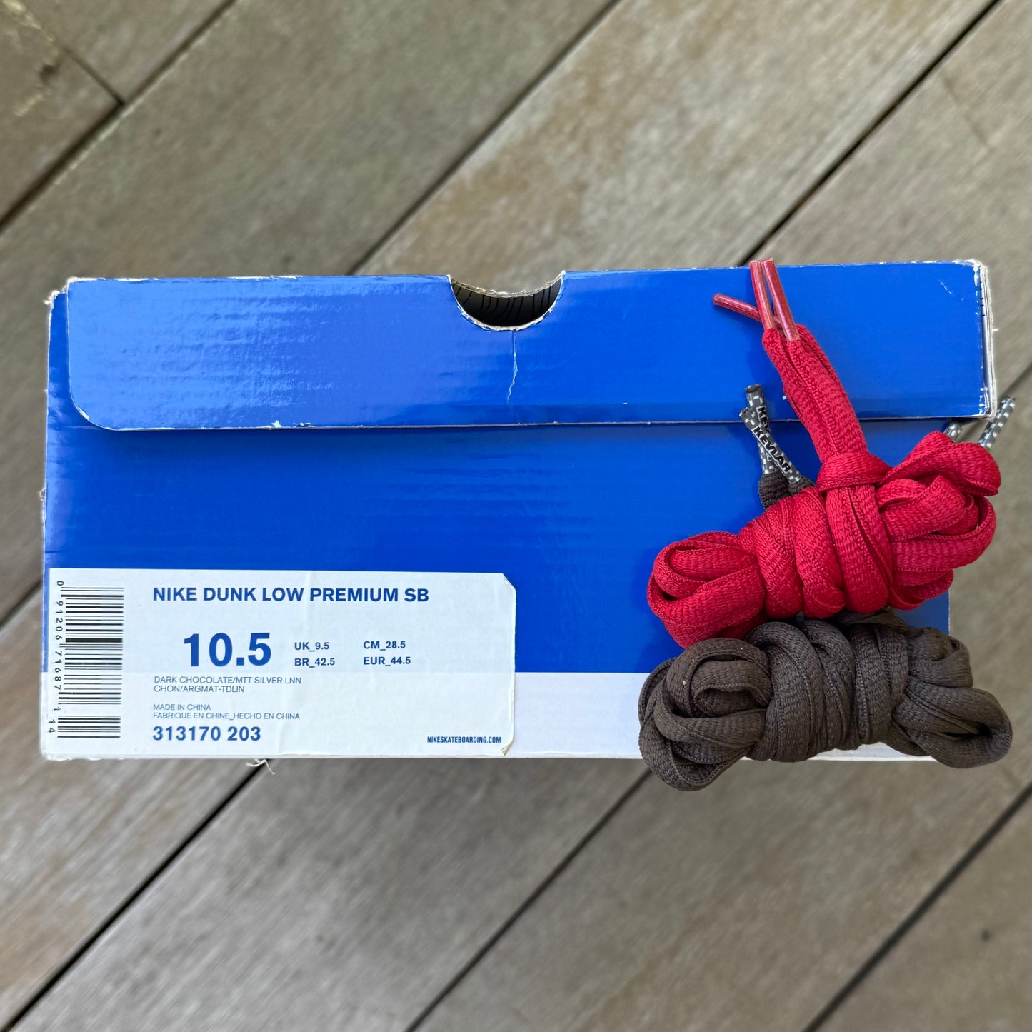 Nike SB Dunk Low Dark Chocolate Size 10.5
