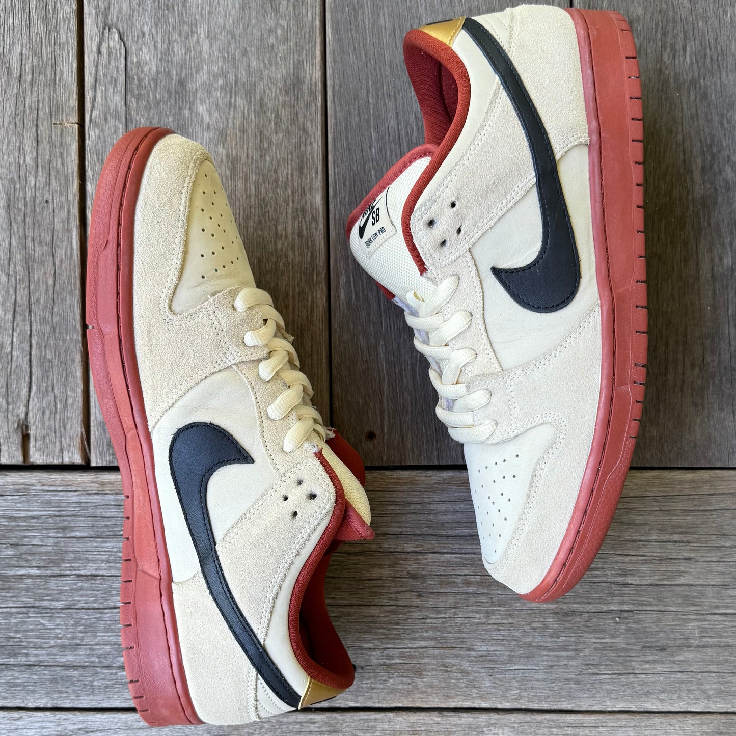 Nike SB Dunk Low Muslin Hennessy Size 11