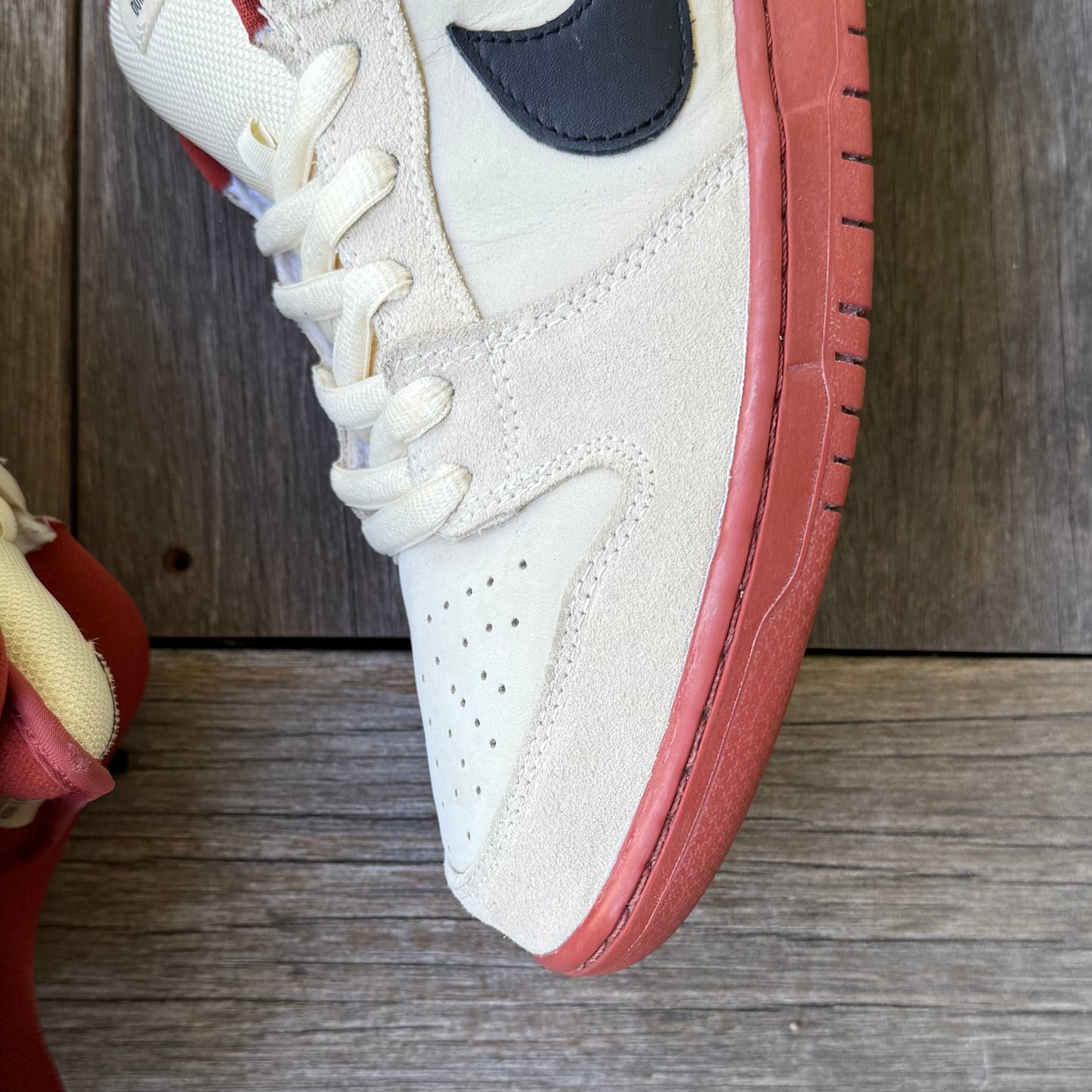 Nike SB Dunk Low Muslin Hennessy Size 11