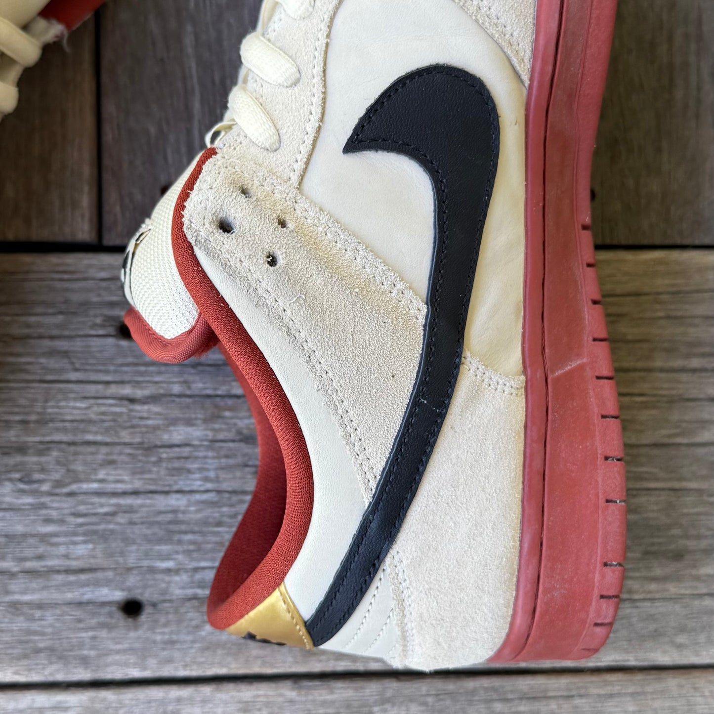 Nike SB Dunk Low Muslin Hennessy Size 11