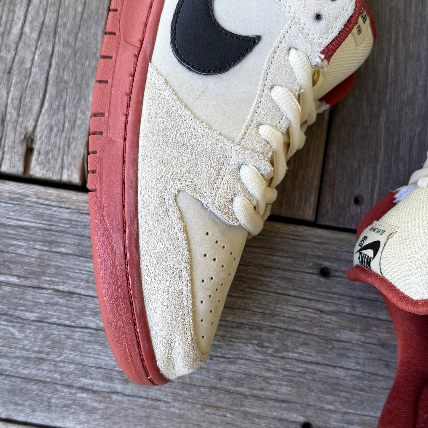 Nike SB Dunk Low Muslin Hennessy Size 11