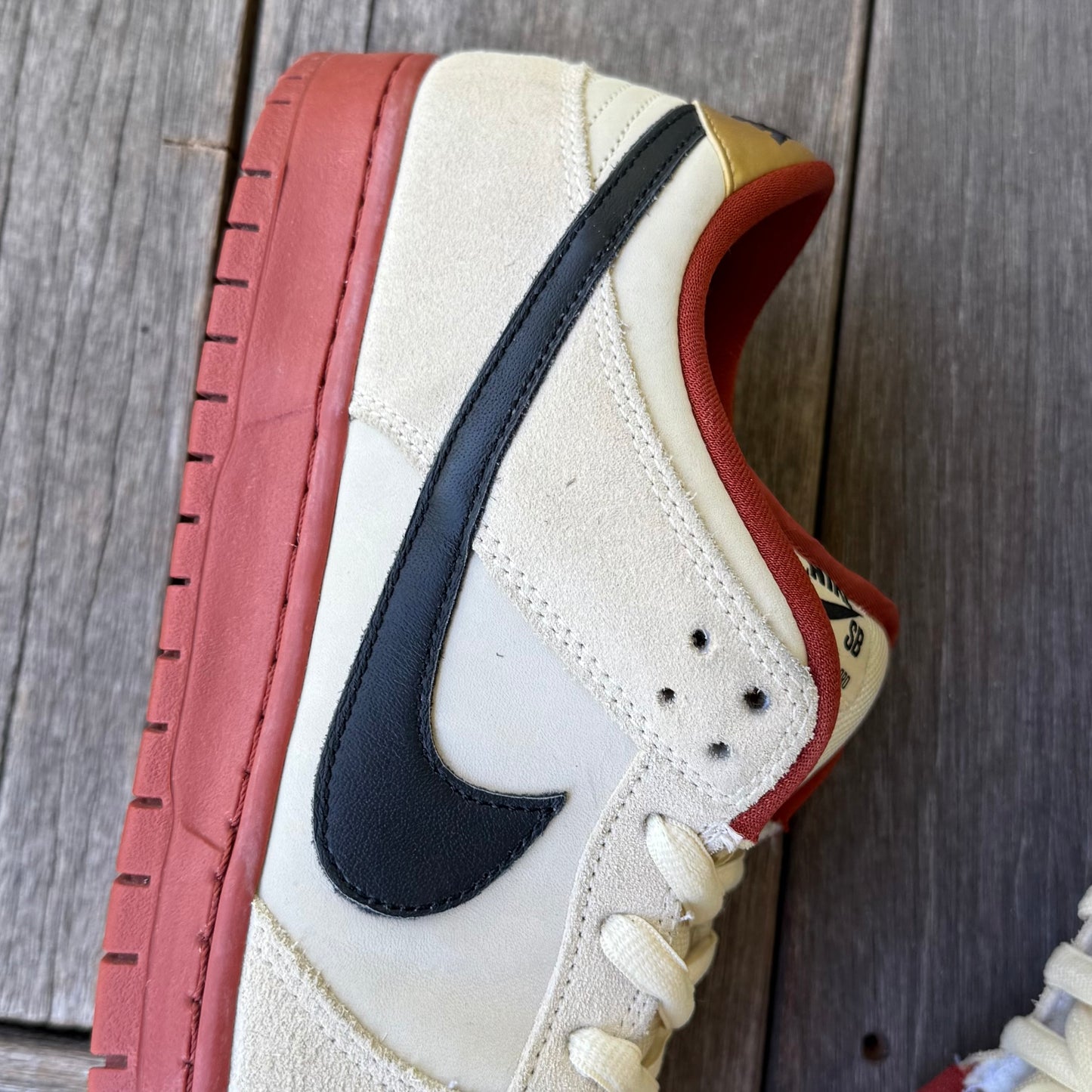 Nike SB Dunk Low Muslin Hennessy Size 11