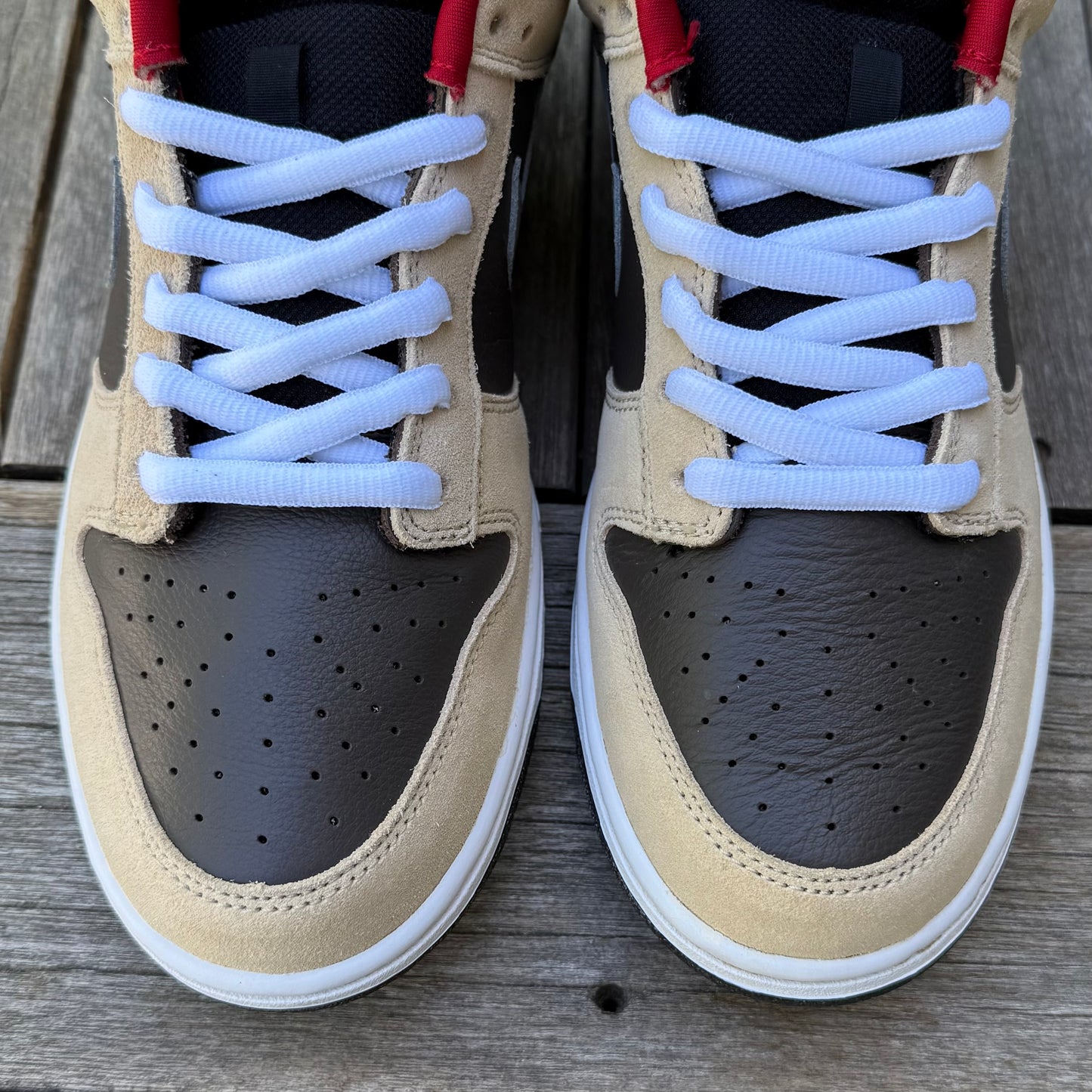 Nike SB Dunk Low Dark Chocolate Size 10.5