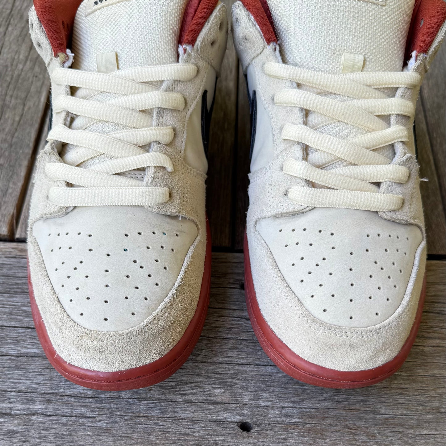 Nike SB Dunk Low Muslin Hennessy Size 11