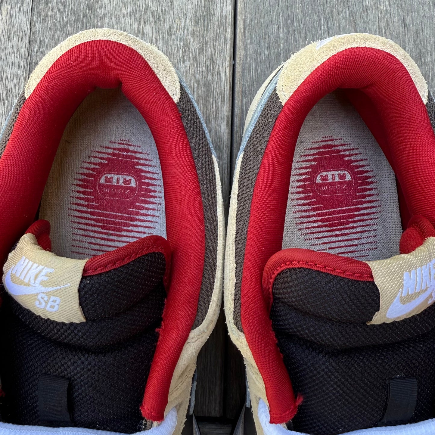 Nike SB Dunk Low Dark Chocolate Size 10.5