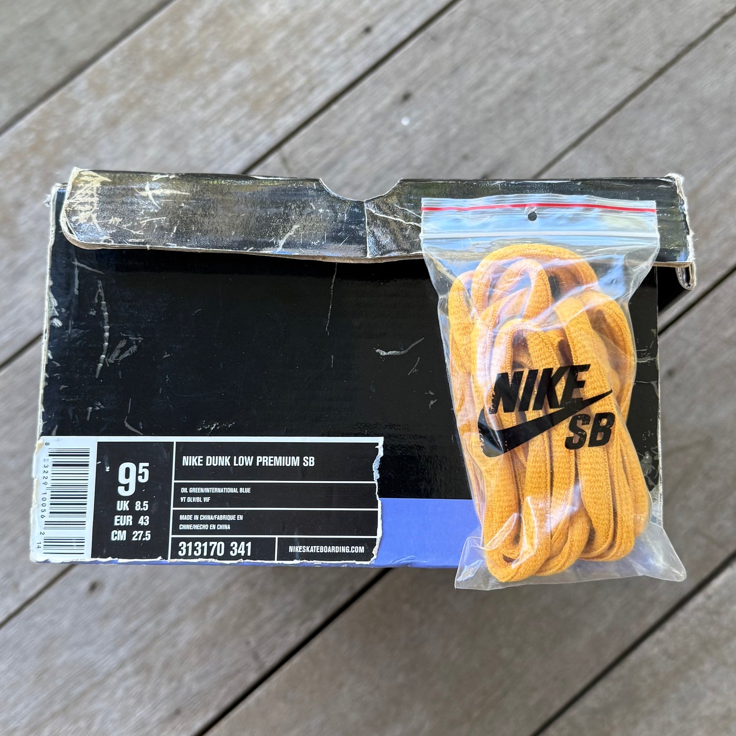 Nike SB Dunk Low Puff N Stuff Size 9.5