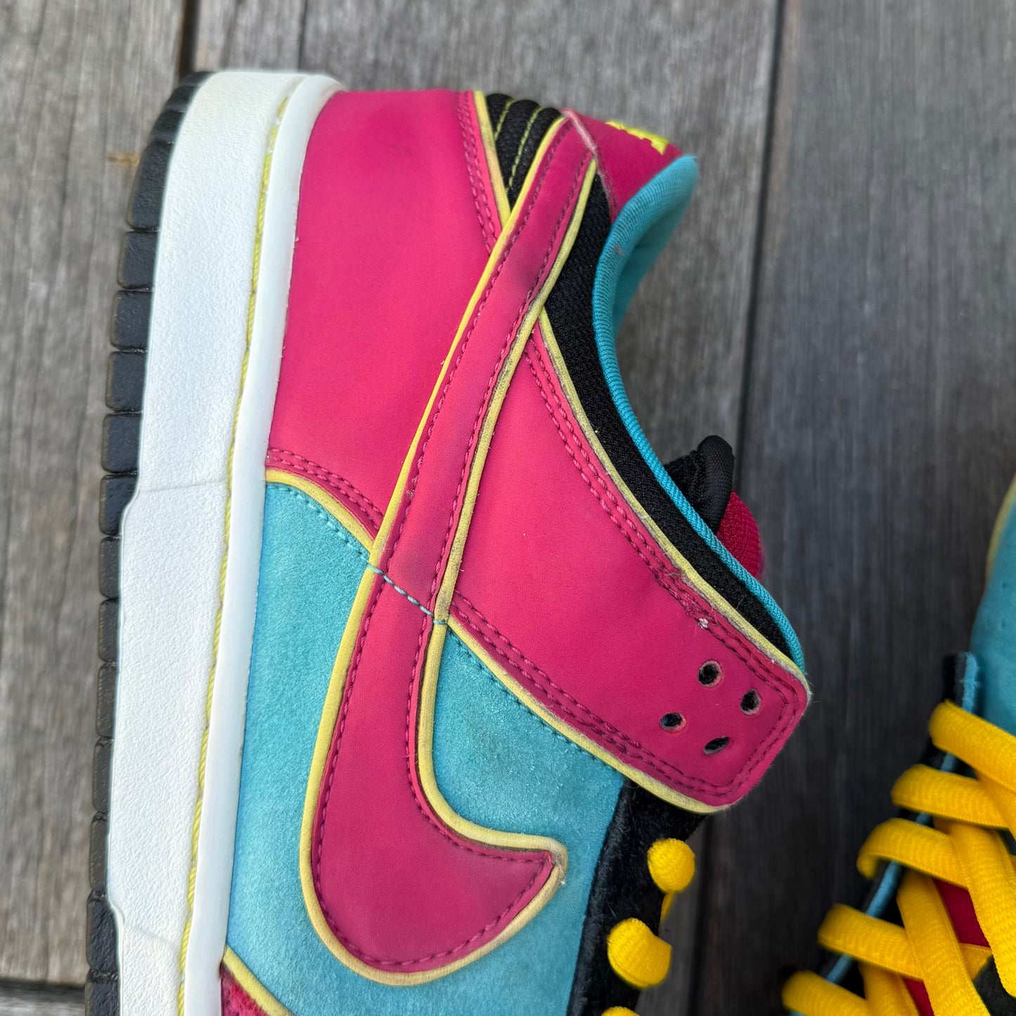 Nike SB Dunk Low Miss PacMan Size 11